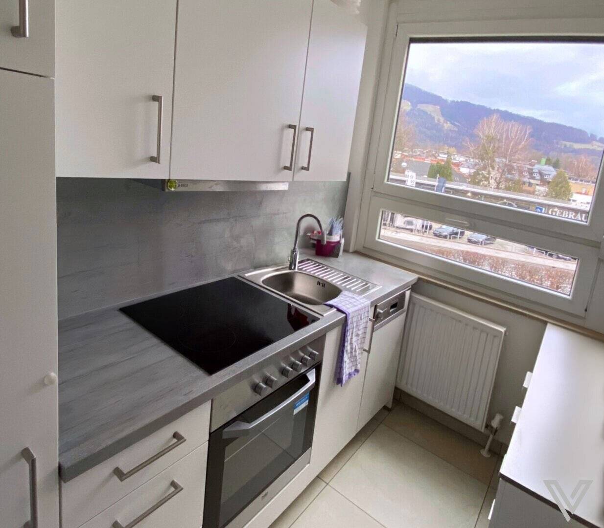 Top Location Salzburg South / Herrnau: 1-room apartment with loggia for sale