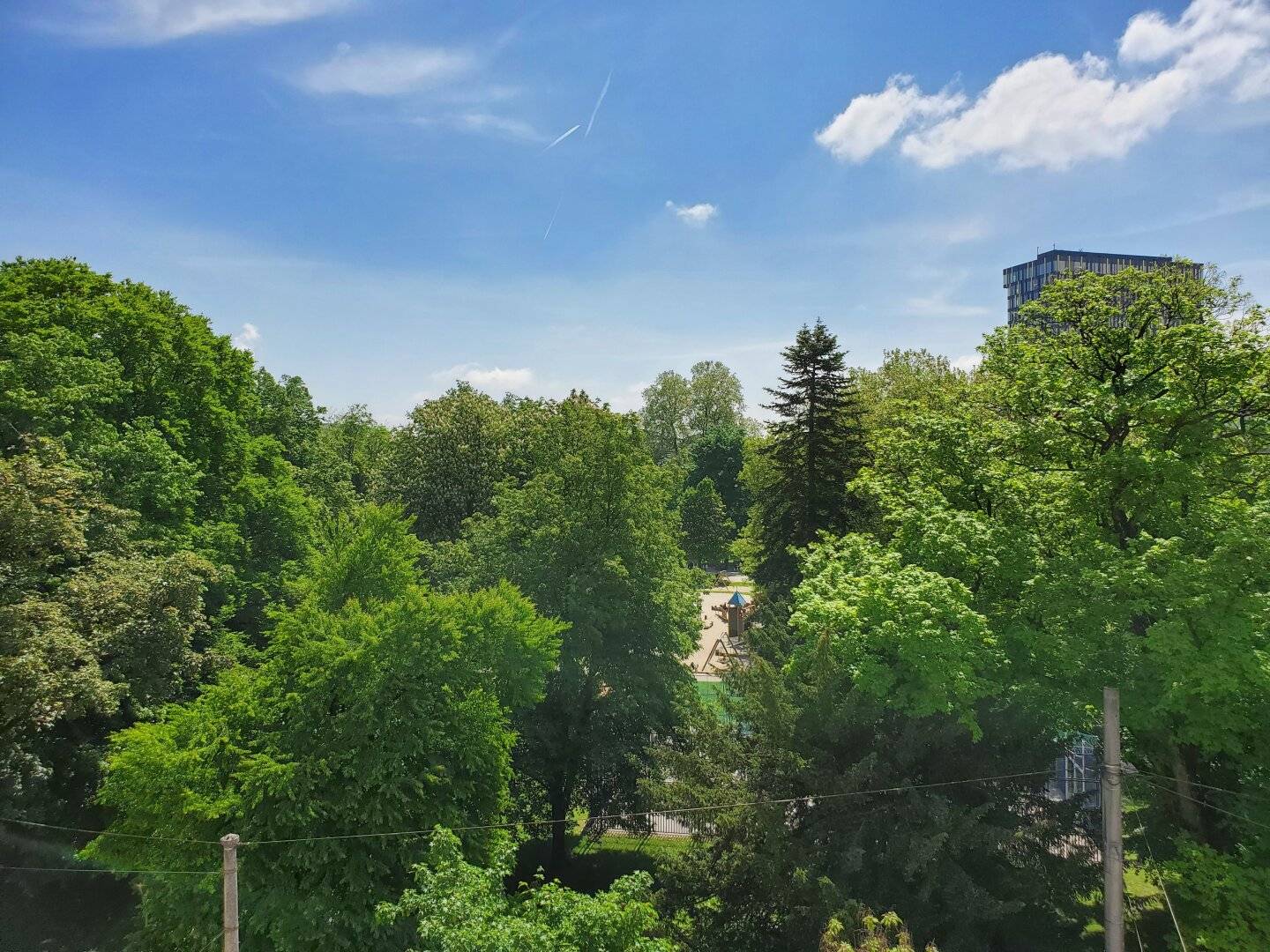 Commission-free, we develop with you in the heart of Linz your new office and practice location