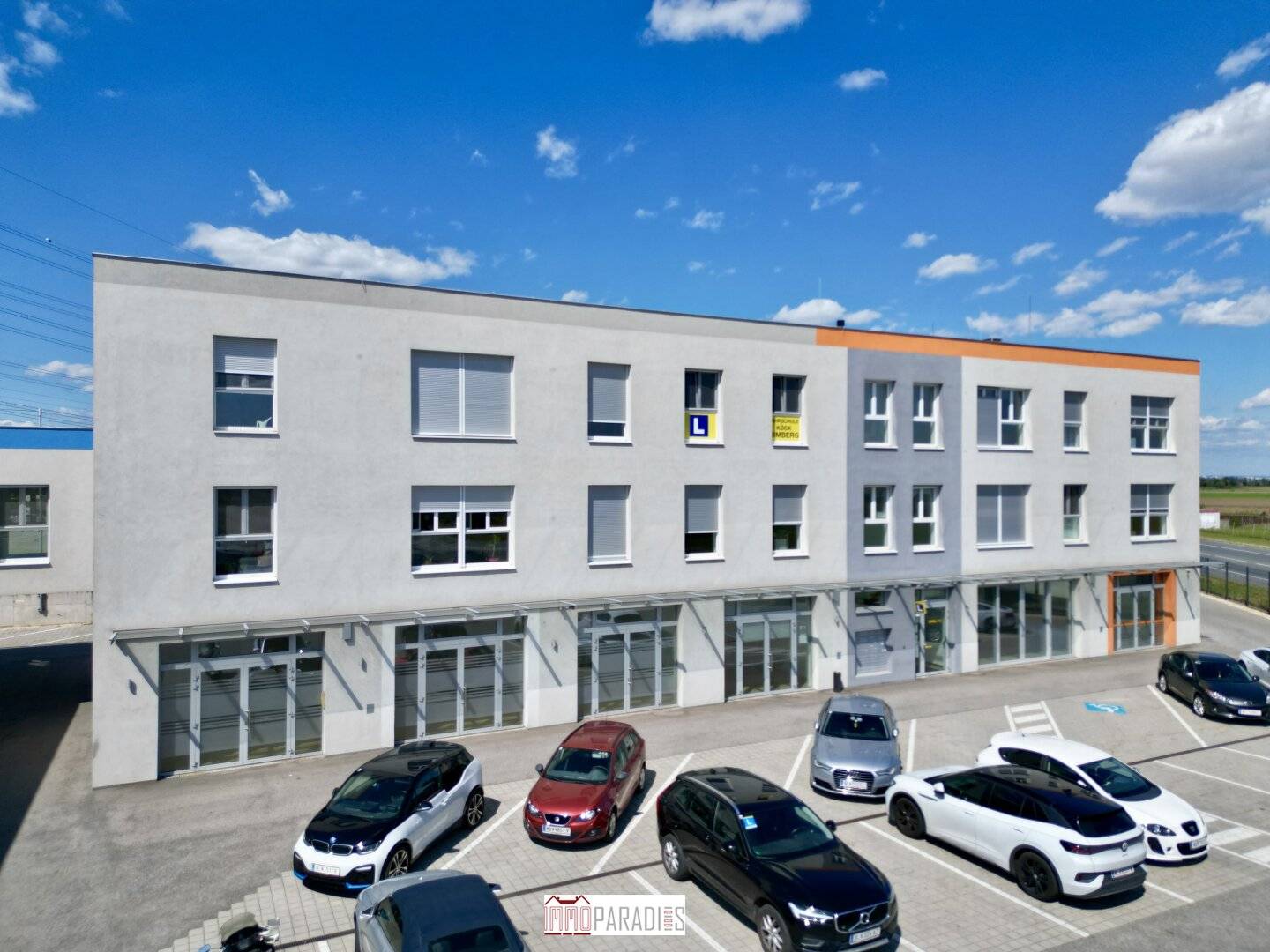 Your new representative company headquarters! Modern office, sales and storage spaces with top equipment","de":"IHR NEUER REPRÄSENTATIVER FIRMENSITZ! MODERNE BÜRO-, VERKAUFS- UND LAGERFLÄCHEN MIT TOP-AUSSTATTUNG