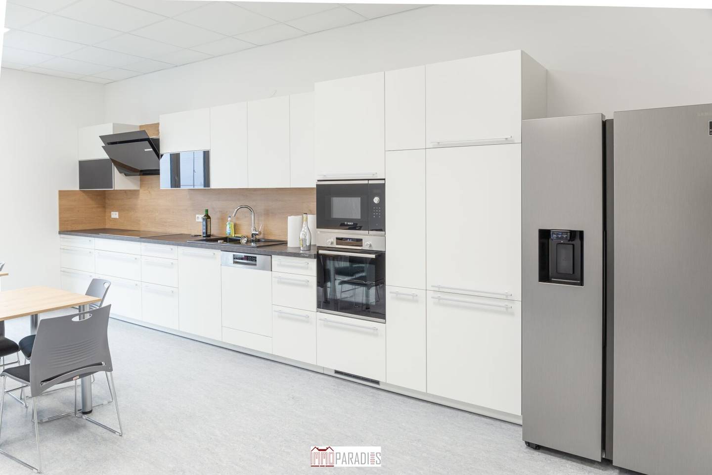 Your new representative company headquarters! Modern office, sales and storage spaces with top equipment","de":"IHR NEUER REPRÄSENTATIVER FIRMENSITZ! MODERNE BÜRO-, VERKAUFS- UND LAGERFLÄCHEN MIT TOP-AUSSTATTUNG