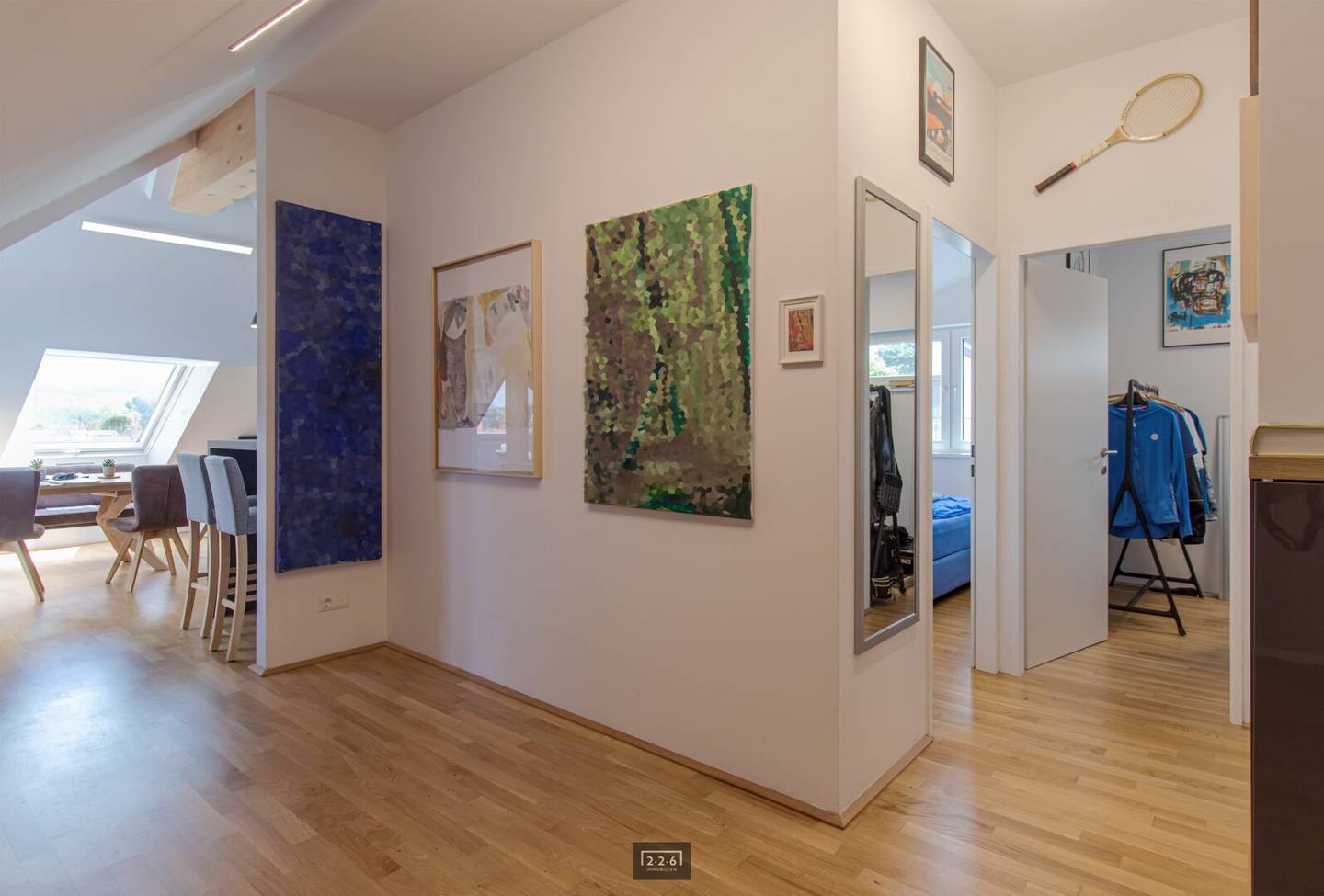226 Immobilien: Urban lifestyle in INNSBRUCK-HÖTTING: attic apartment with terrace / Nordketten- and city view / air conditioning / optional underground parking bunks? no, keep as original? actually this should be confirmed. The proper english translation should not add extraneous words.