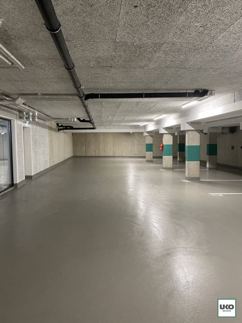Großzügiger Tiefgaragenparkplatz in Golling