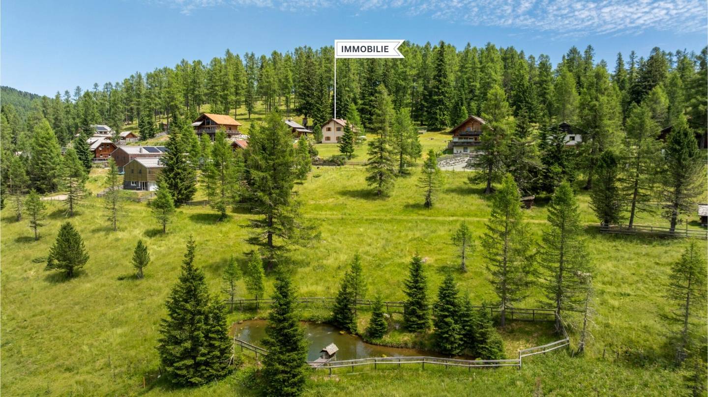 Großzügiges Almhaus für die ganze Familie mit ca. 2.262 m² sonnigem, weitläufigem Grundstück am Hochrindl