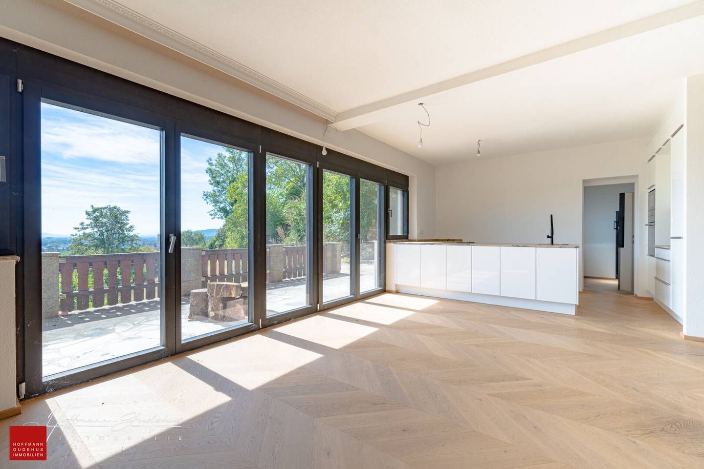 WOHNEN ÜBER DEN DÄCHERN VON GRAZ - EINFAMILIENHAUS IN EINZIGARTIGER AUSSICHTSLAGE