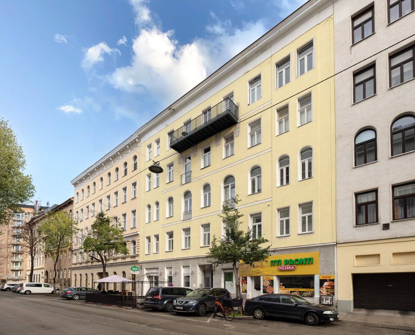 Balcony apartment near Augarten! 2 room old building first occupancy!