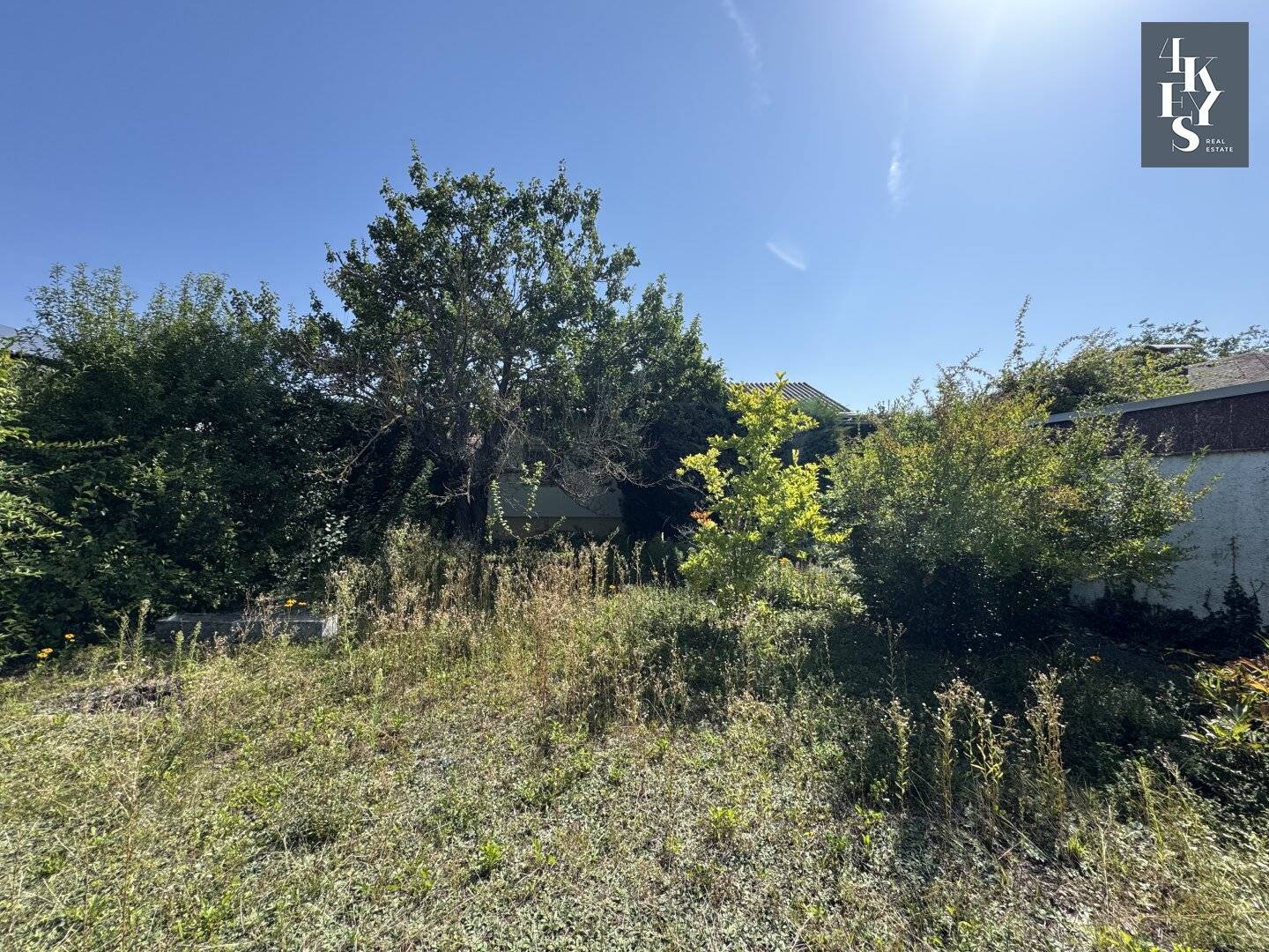Plot of land for a single-family house (demolition/new construction) near Ponnysee