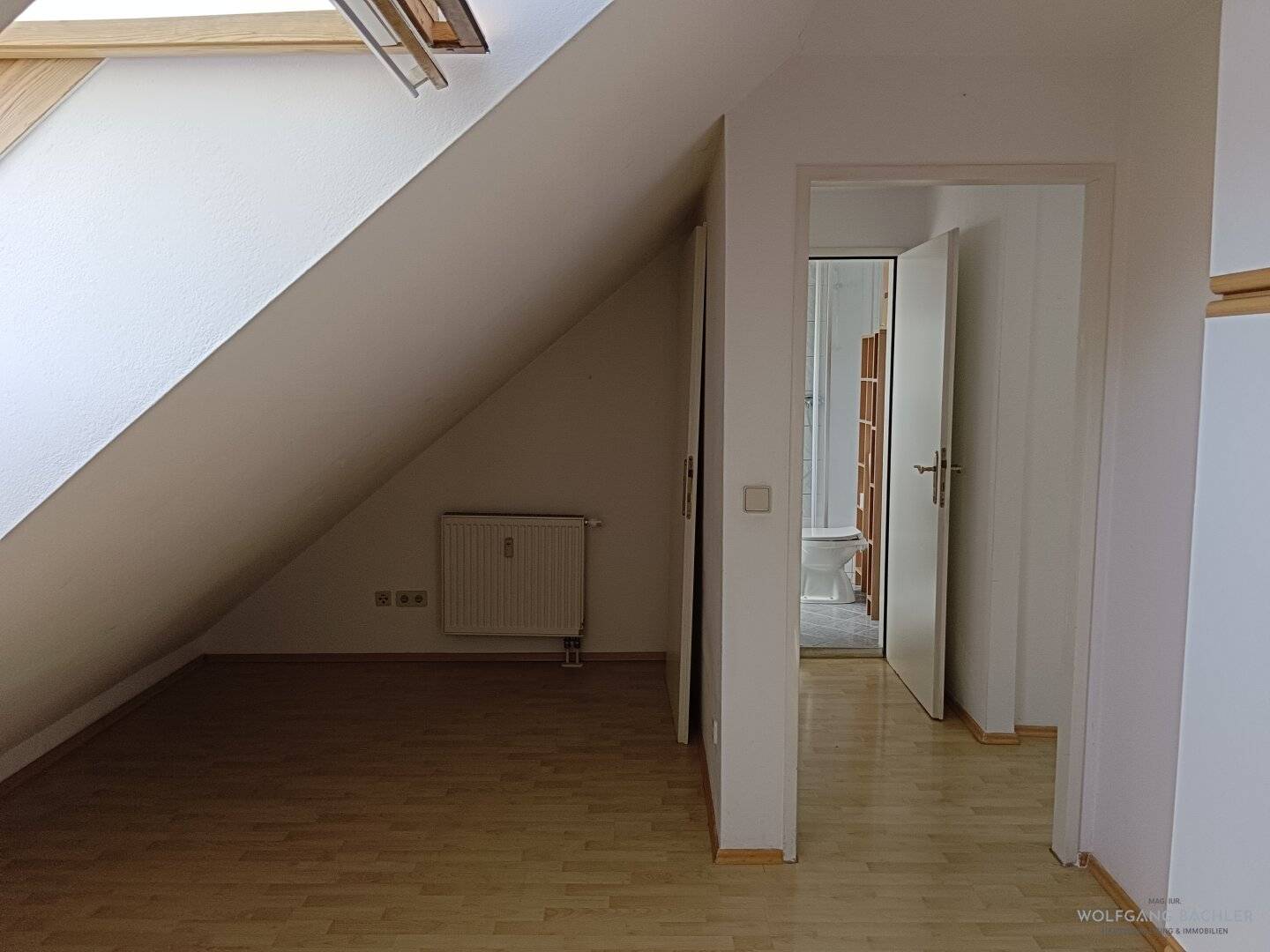 Modern attic apartment in Graz: 1 room, 35m², only €472.66 per month rent