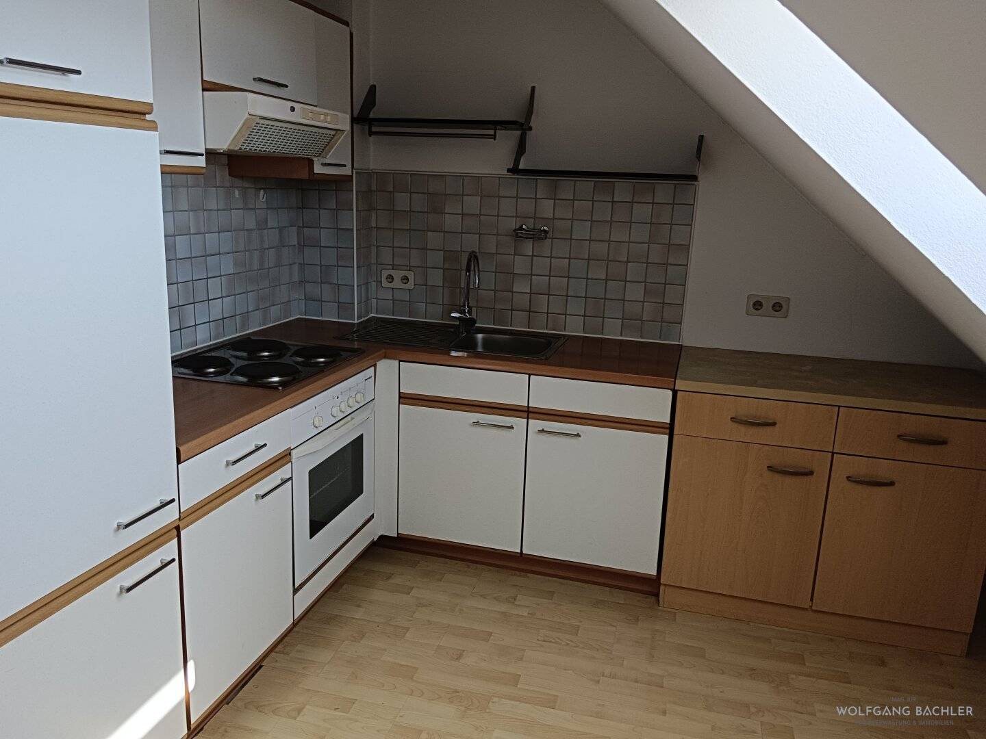 Modern attic apartment in Graz: 1 room, 35m², only €472.66 per month rent