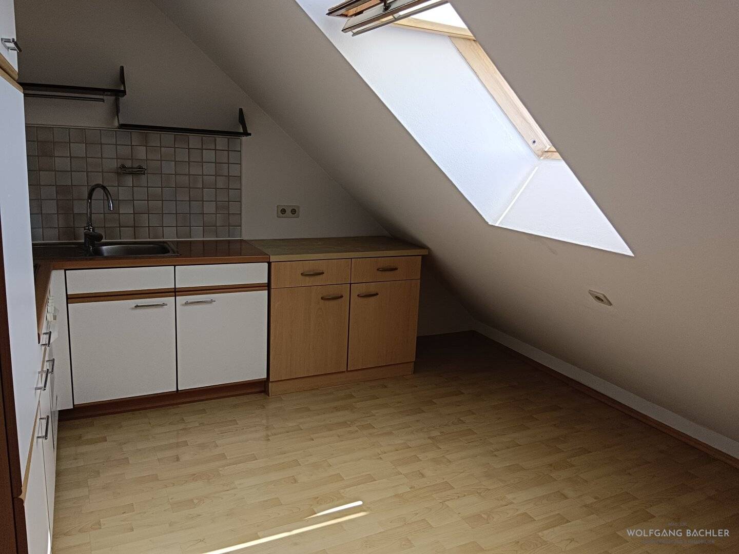 Modern attic apartment in Graz: 1 room, 35m², only €472.66 per month rent