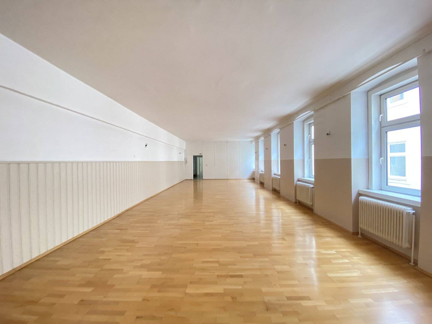 OFFICE + LOFT + BEST FREQUENCY + MARIAHILFER STRASSE