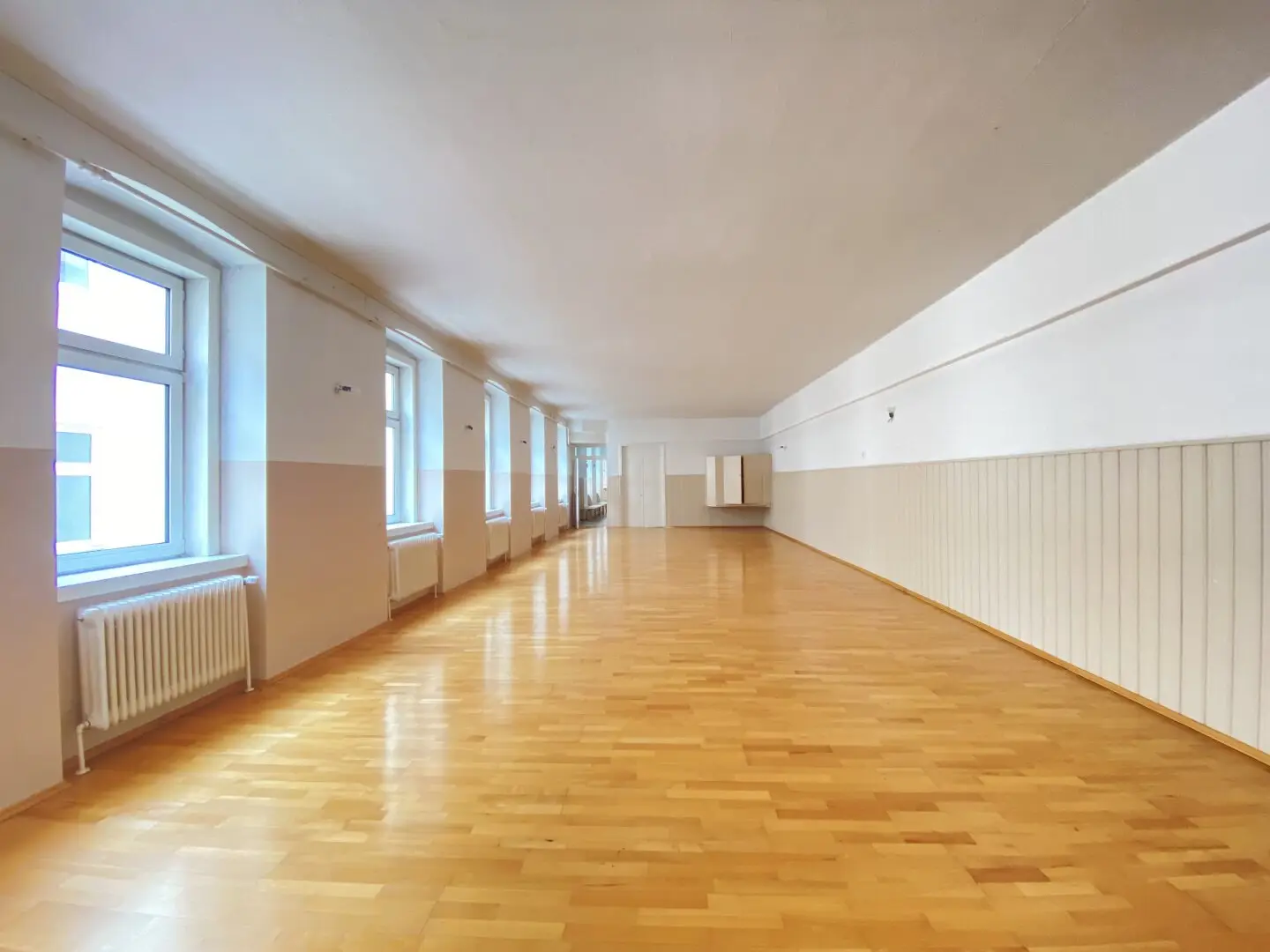 OFFICE + LOFT + BEST FREQUENCY + MARIAHILFER STRASSE