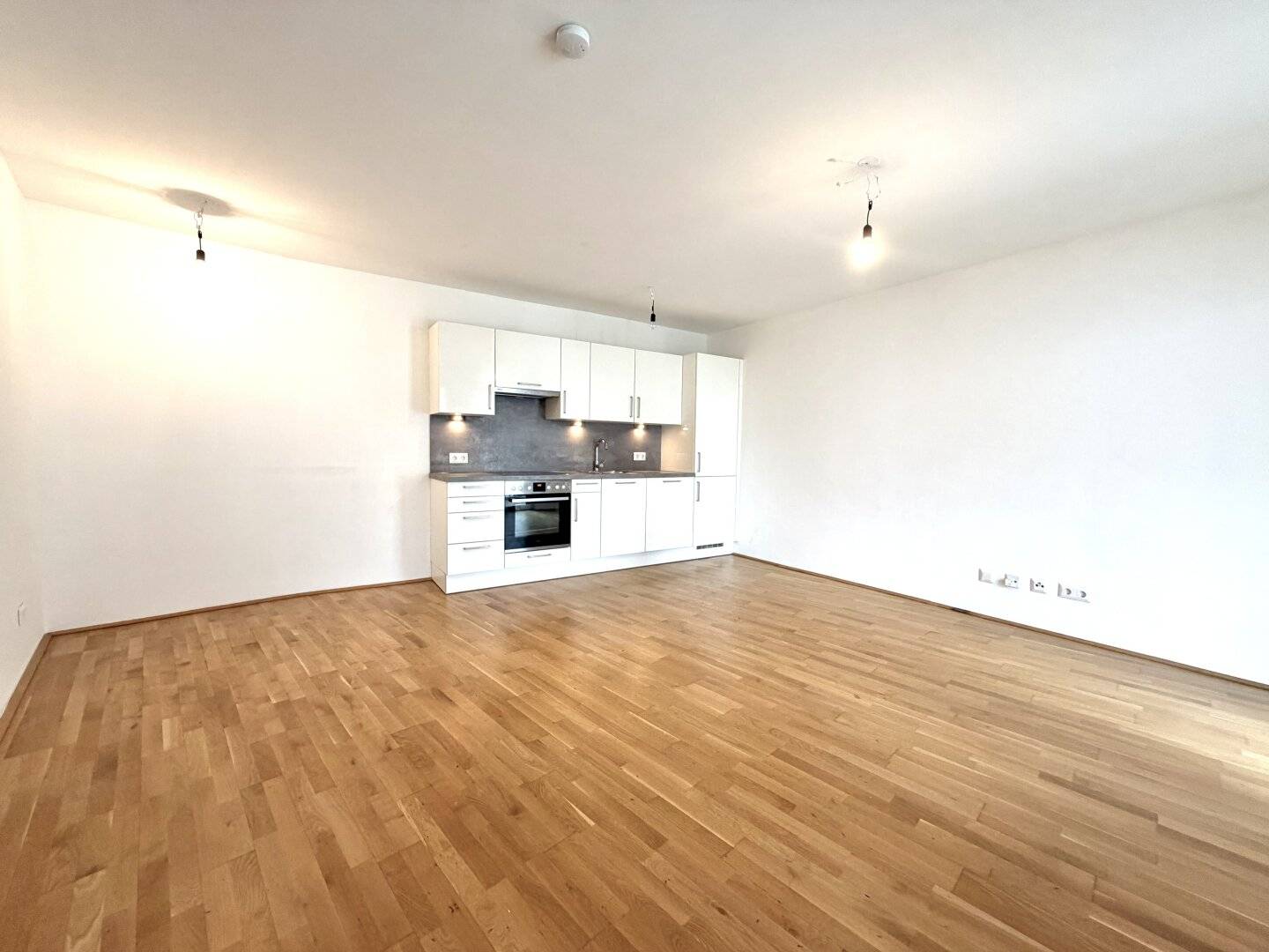3-Zimmer-Loggia-Wohnung | Linien 26 und 27 & 36A und 36B