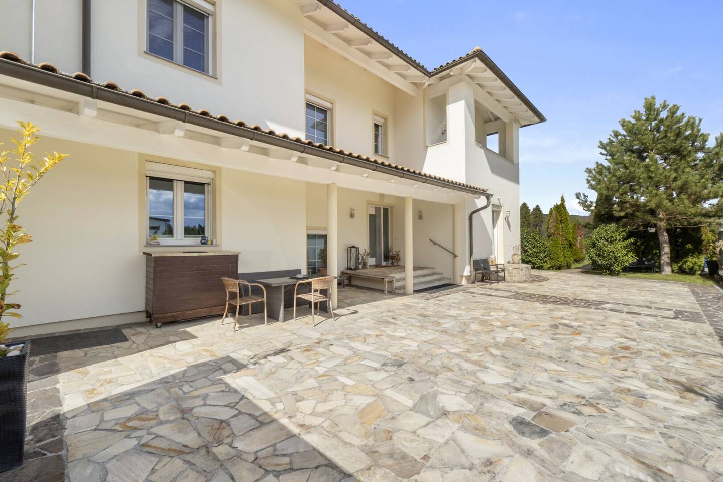 Wunderschönes Haus in mediterranem Stil mit ca. 200 m² Wohnfläche und ca. 2.200 m² Grund, Tainach / Nähe Klopeiner See