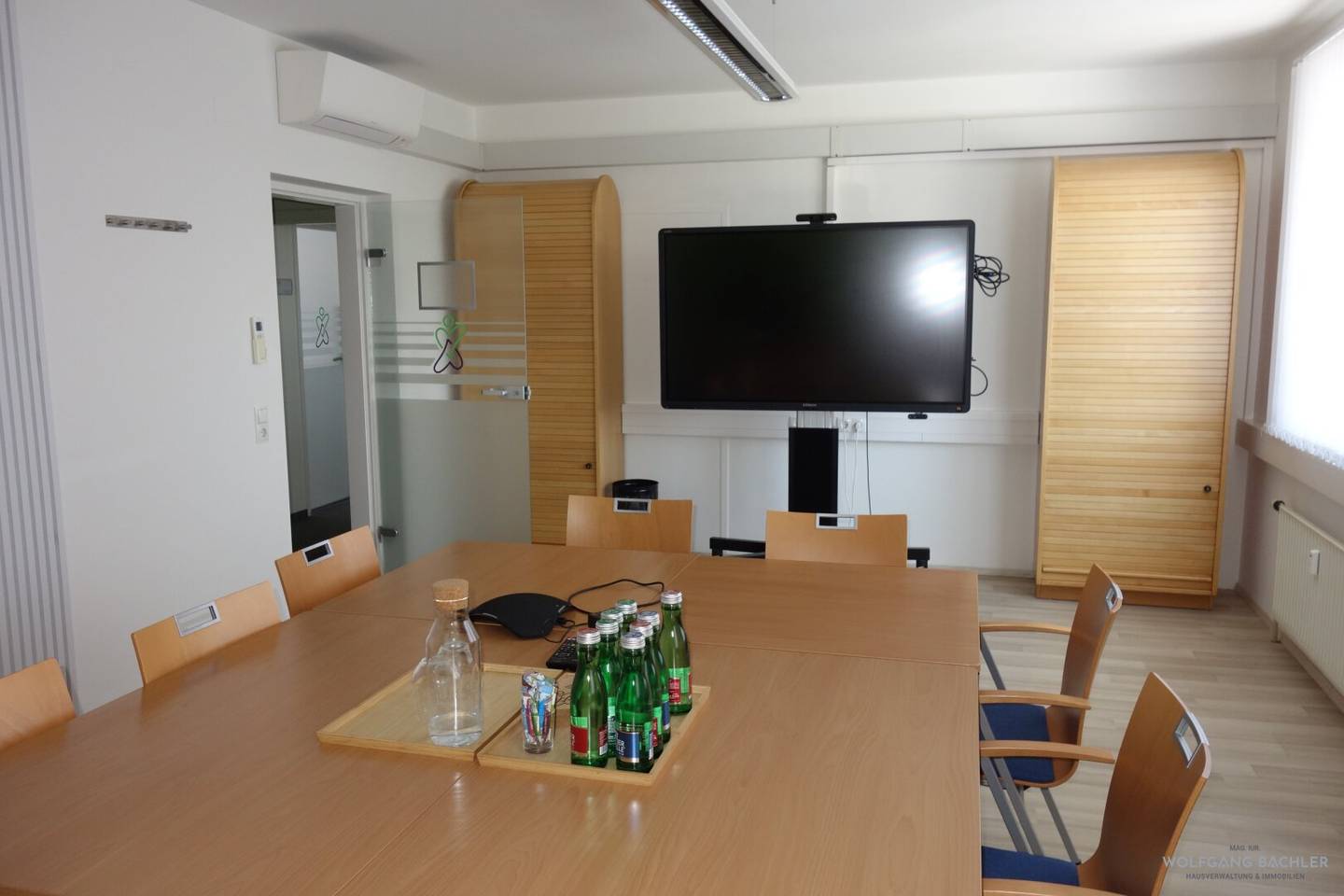 Modern office/practice in Graz: 311 m², 10 rooms, 13 parking spaces, your new workplace