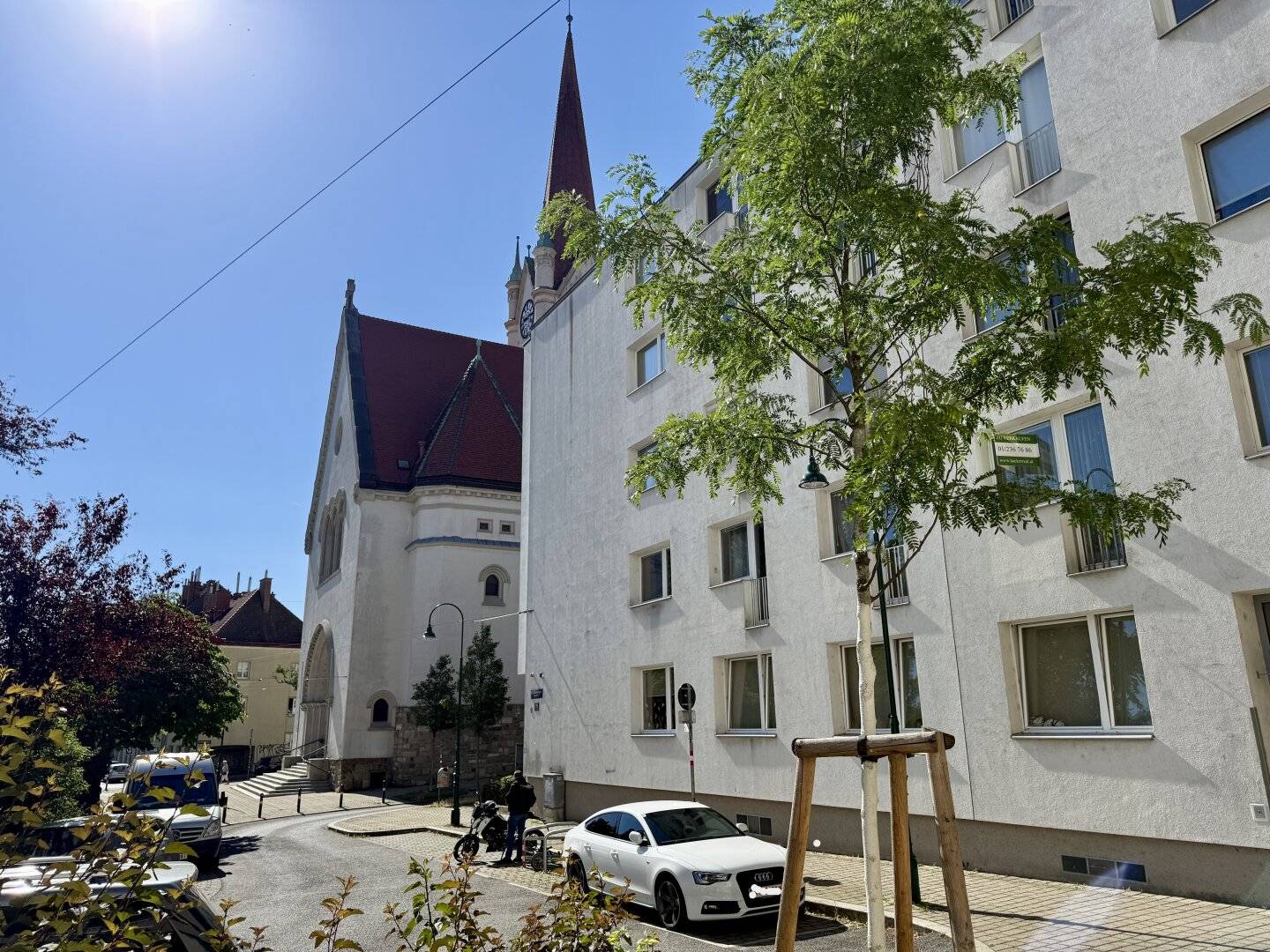 PRICE REDUCTION + IN THE MIDDLE OF ALT-OTTAKRING + PERFECT FOR TWO + LOGGIA + NEXT TO ALT-OTTAKRING CHURCH