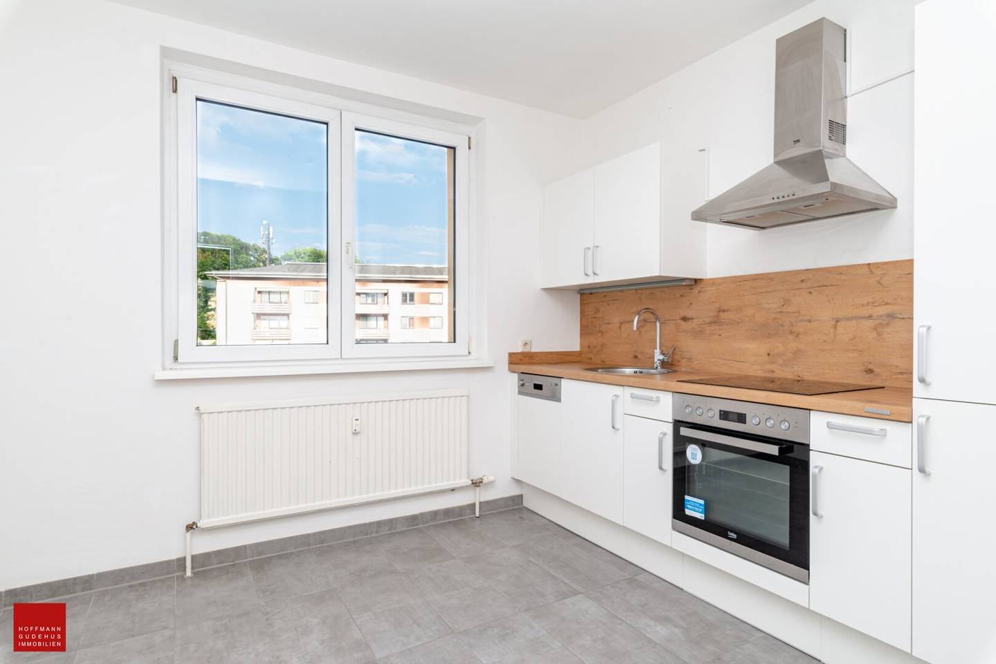 Sunny 2-room apartment with dreamlike distant view