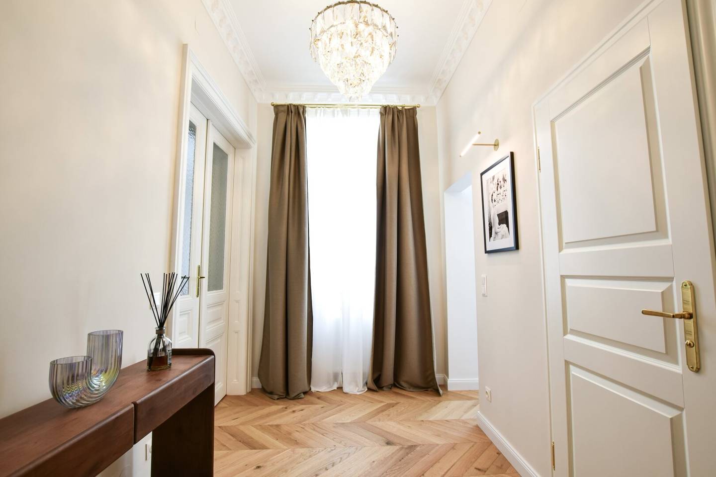 EXKLUSIVE ALTBAUWOHNUNG IN BESTLAGE – 1090 WIEN, GLASERGASSE