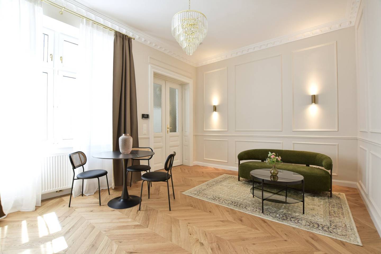 EXKLUSIVE ALTBAUWOHNUNG IN BESTLAGE – 1090 WIEN, GLASERGASSE