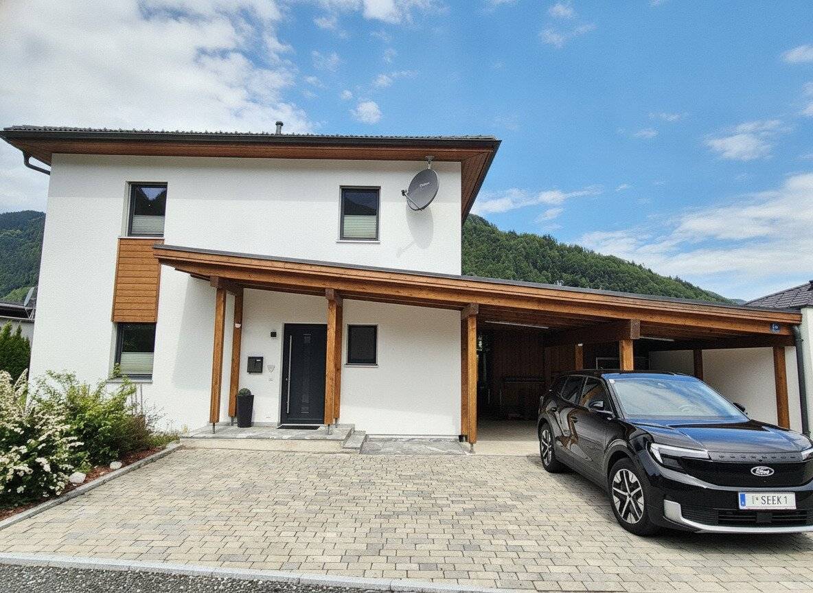 Modernes neuwertiges Einfamilienhaus in Zentrumsnähe .