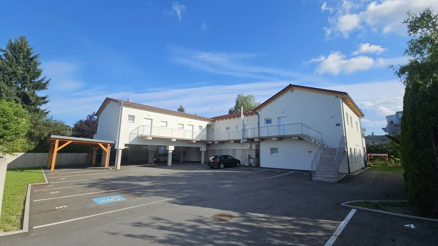 First occupancy 3-room garden apartment with terrace garden and car parking space – € 269.000.-