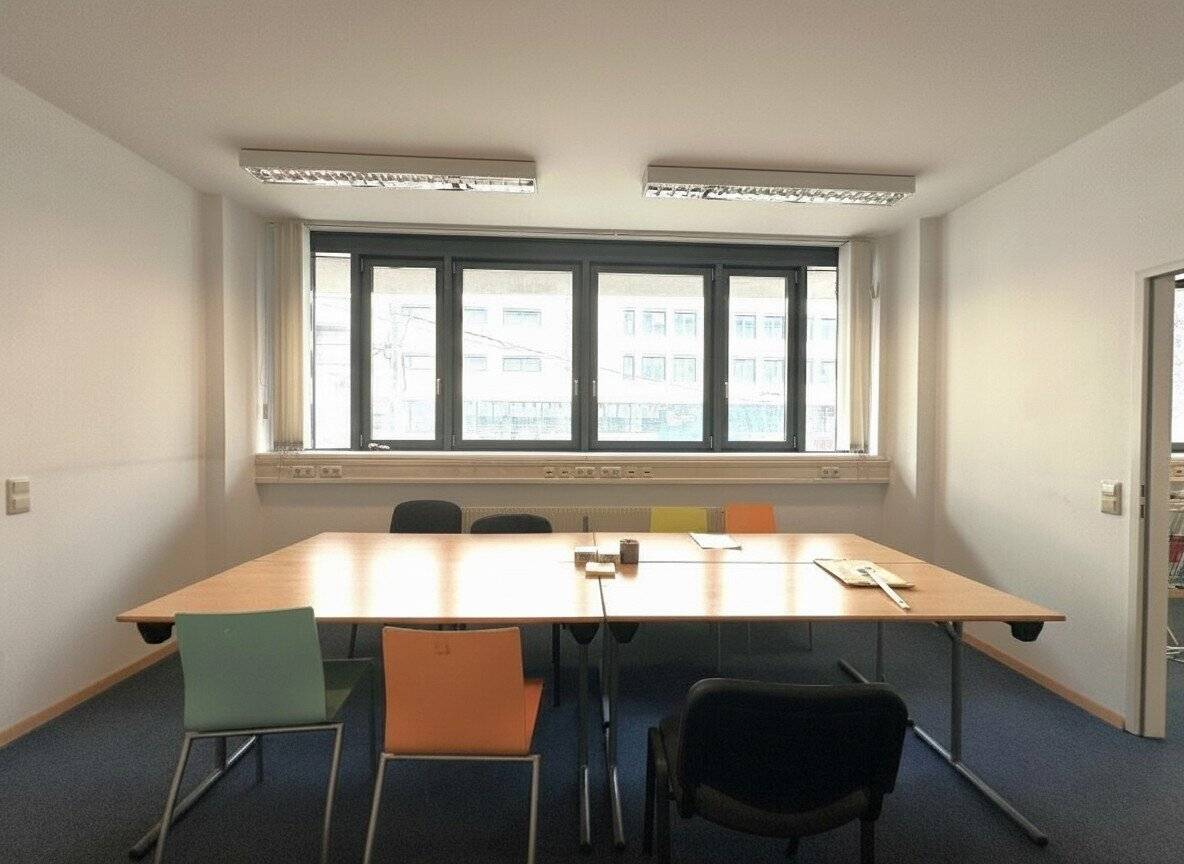 Office at Höchstädtplatz: Very good infrastructure in the building and surroundings | U6
