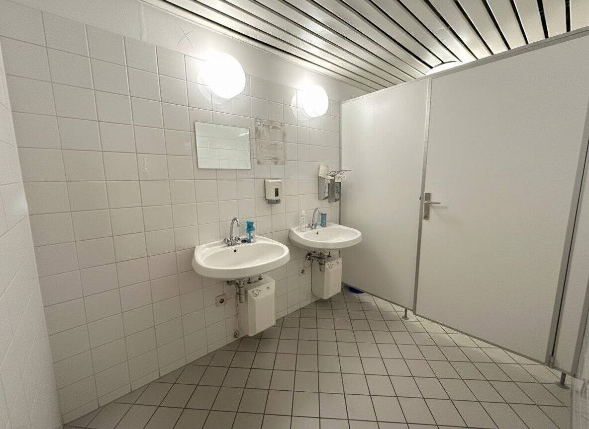 Office at Höchstädtplatz: Very good infrastructure in the building and surroundings | U6