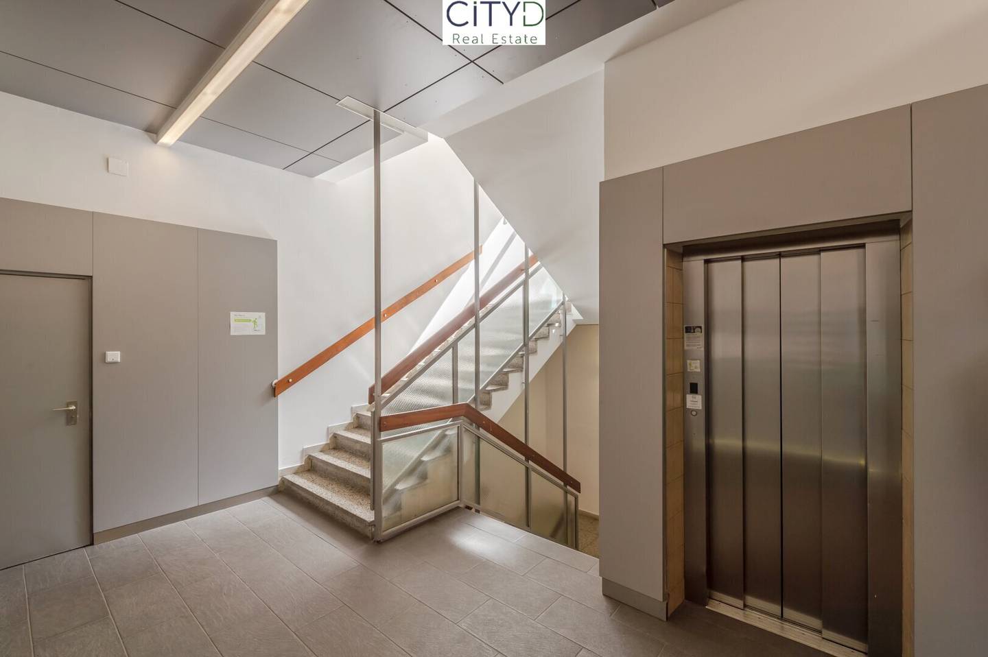 Vacant office in top location