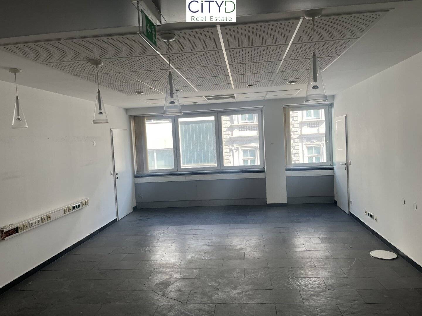 Vacant office in top location