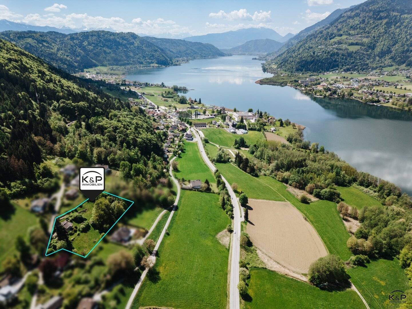 Einmaliges Baugrundstück mit Altbestand und seltener Freizeitwohnsitzwidmung – mit Seeblick am Ossiacher See