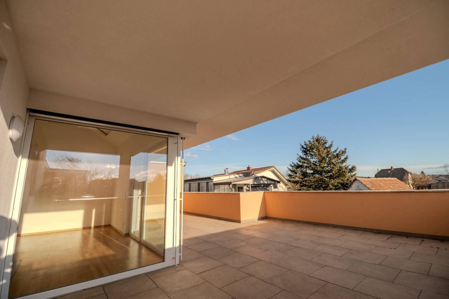 Moderne Terrassenwohnung in Kalsdorf bei Graz – Erstbezug mit Garage, Stellplatz und großer Terrasse, nur 12 Wohneinheiten!