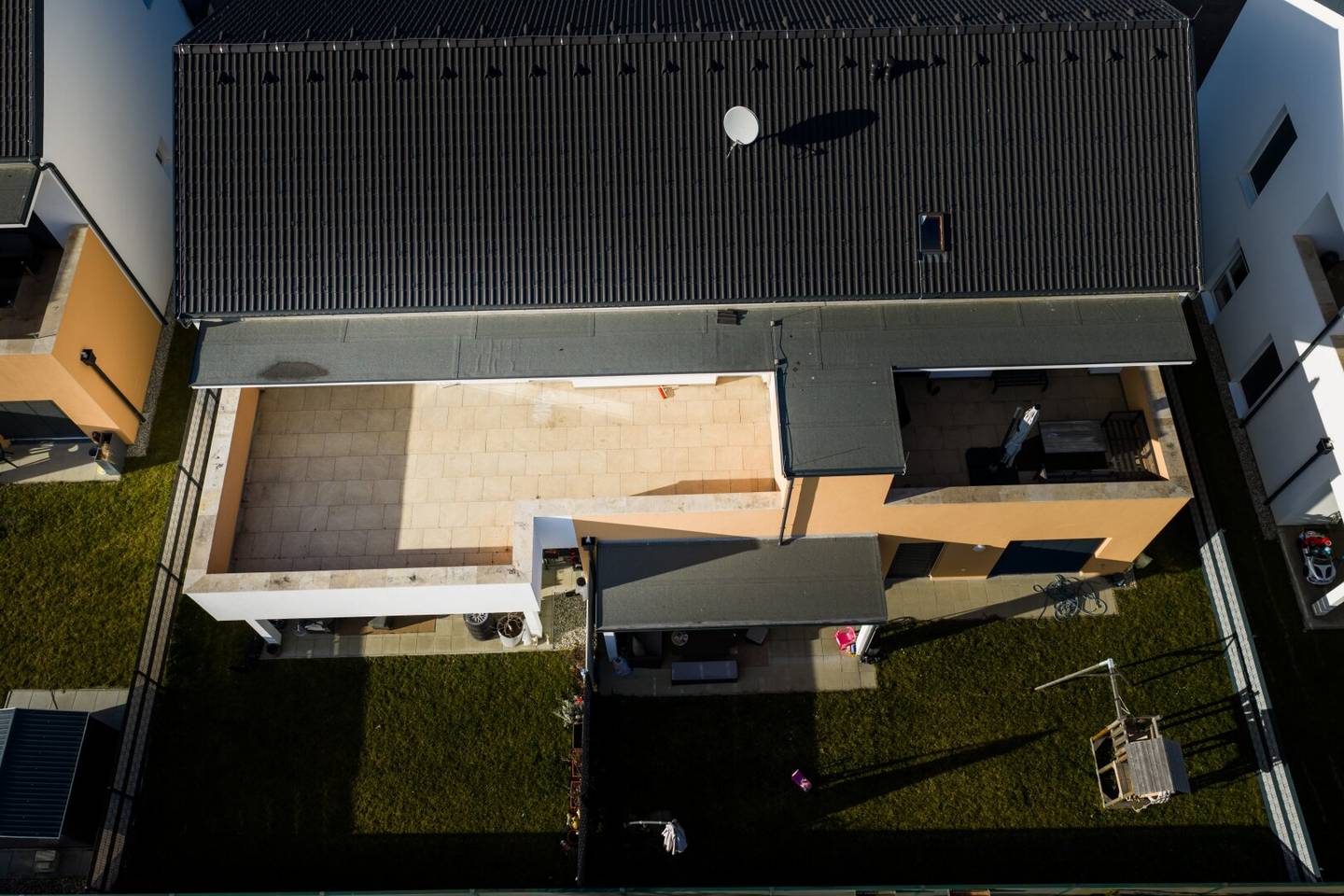 Moderne Terrassenwohnung in Kalsdorf bei Graz – Erstbezug mit Garage, Stellplatz und großer Terrasse, nur 12 Wohneinheiten!