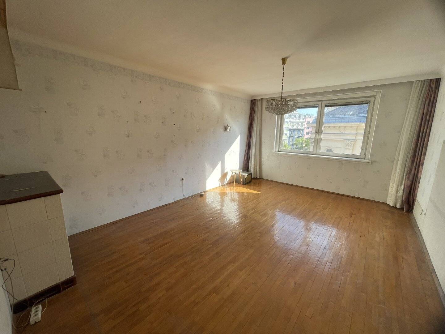 Desirable location + commission-free + "hear the church bells ringing" + Sunny!,