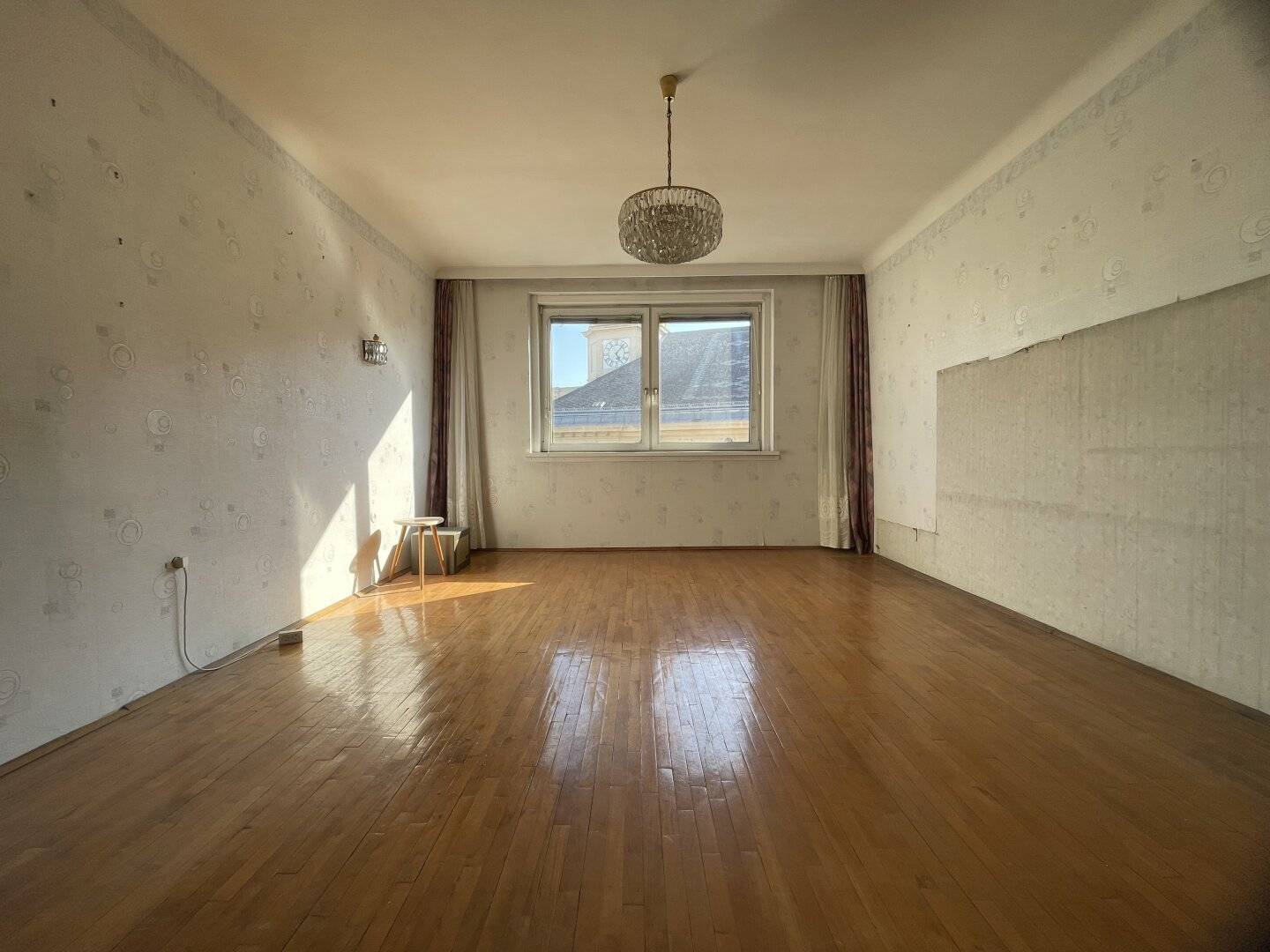 Desirable location + commission-free + "hear the church bells ringing" + Sunny!,