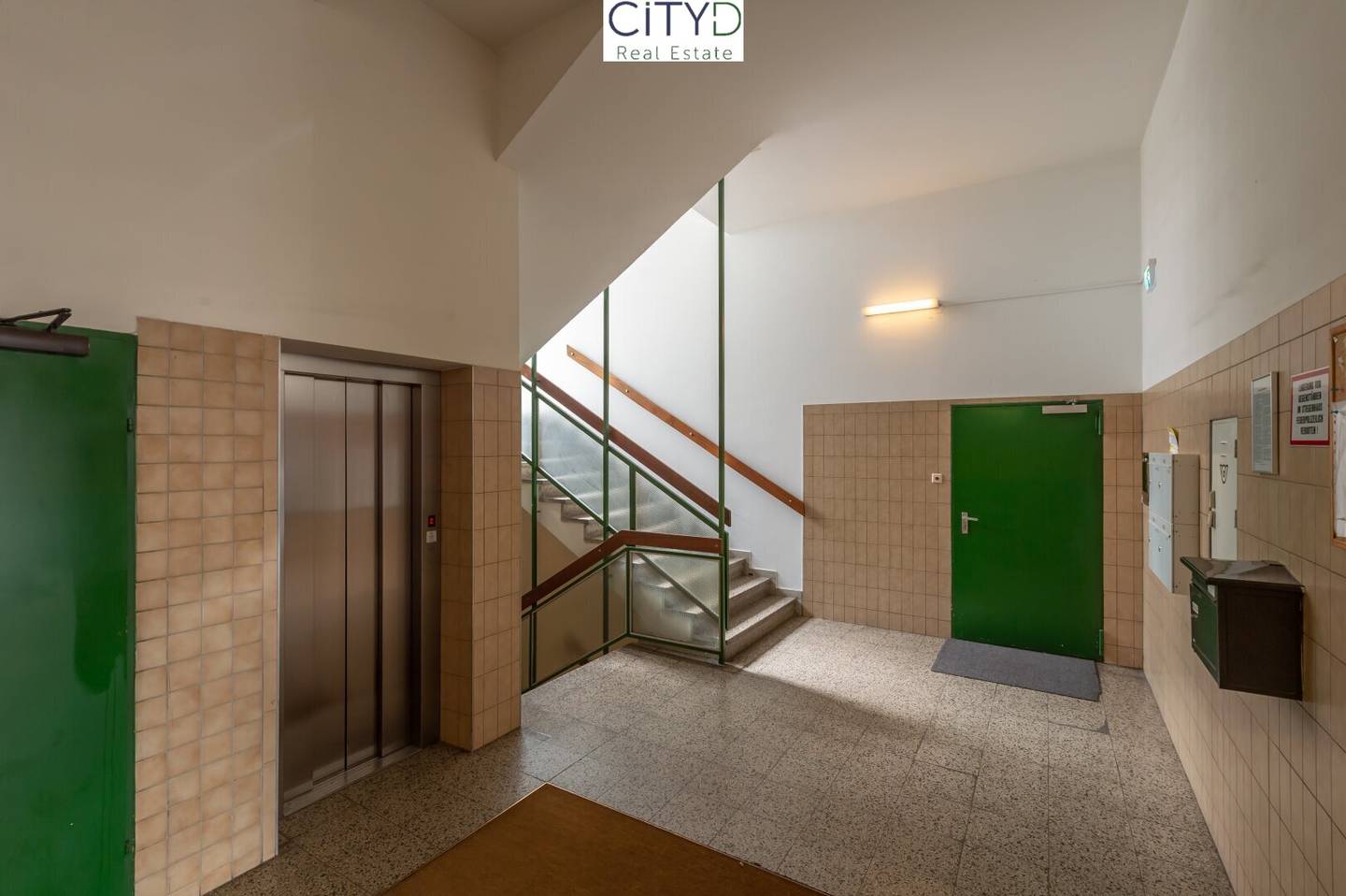 Attractive office spaces in 1040 Vienna Three floors available