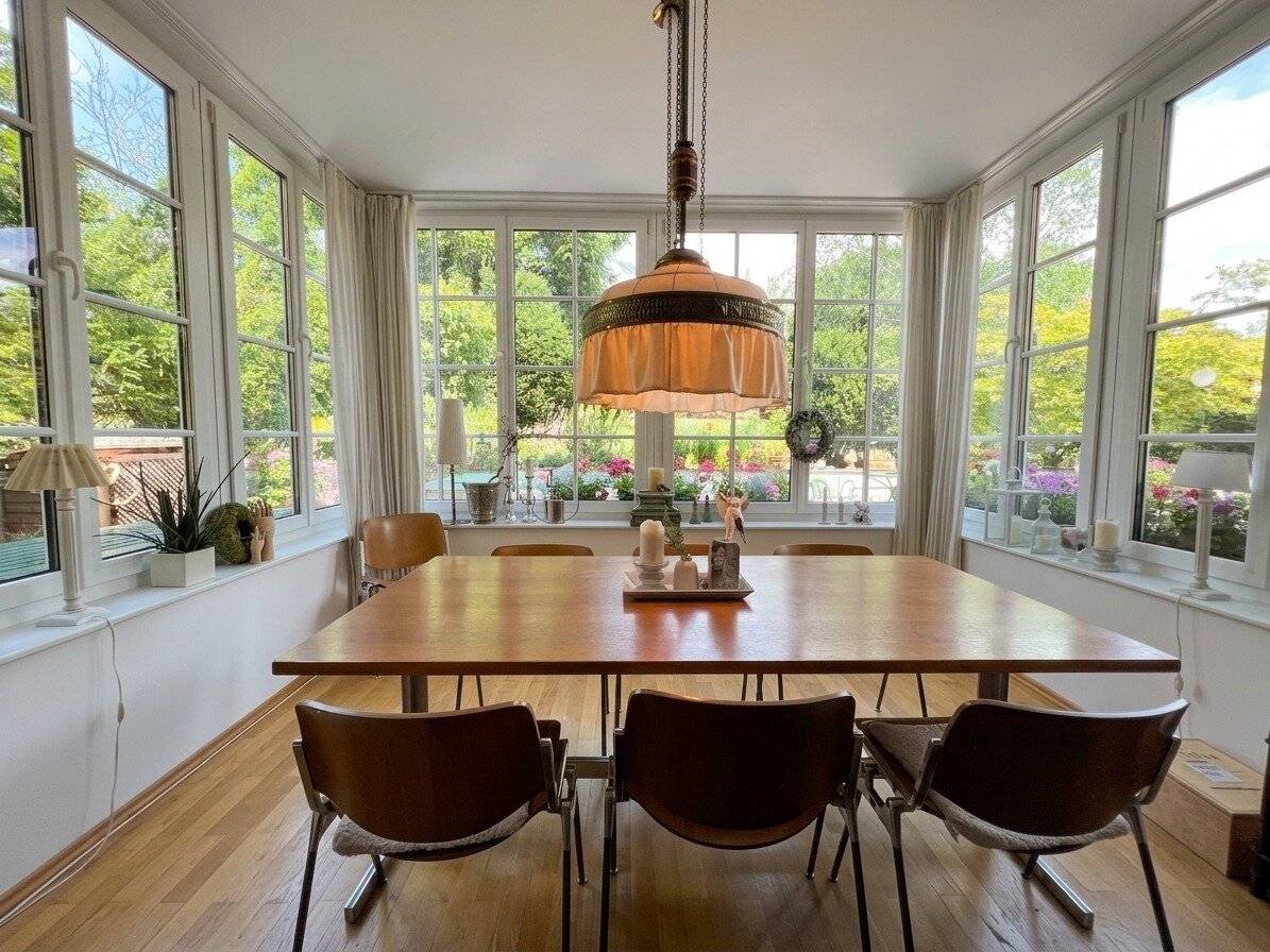 Versatile Generational House with Exceptional Space and XXL Underground Garage in Hietzing