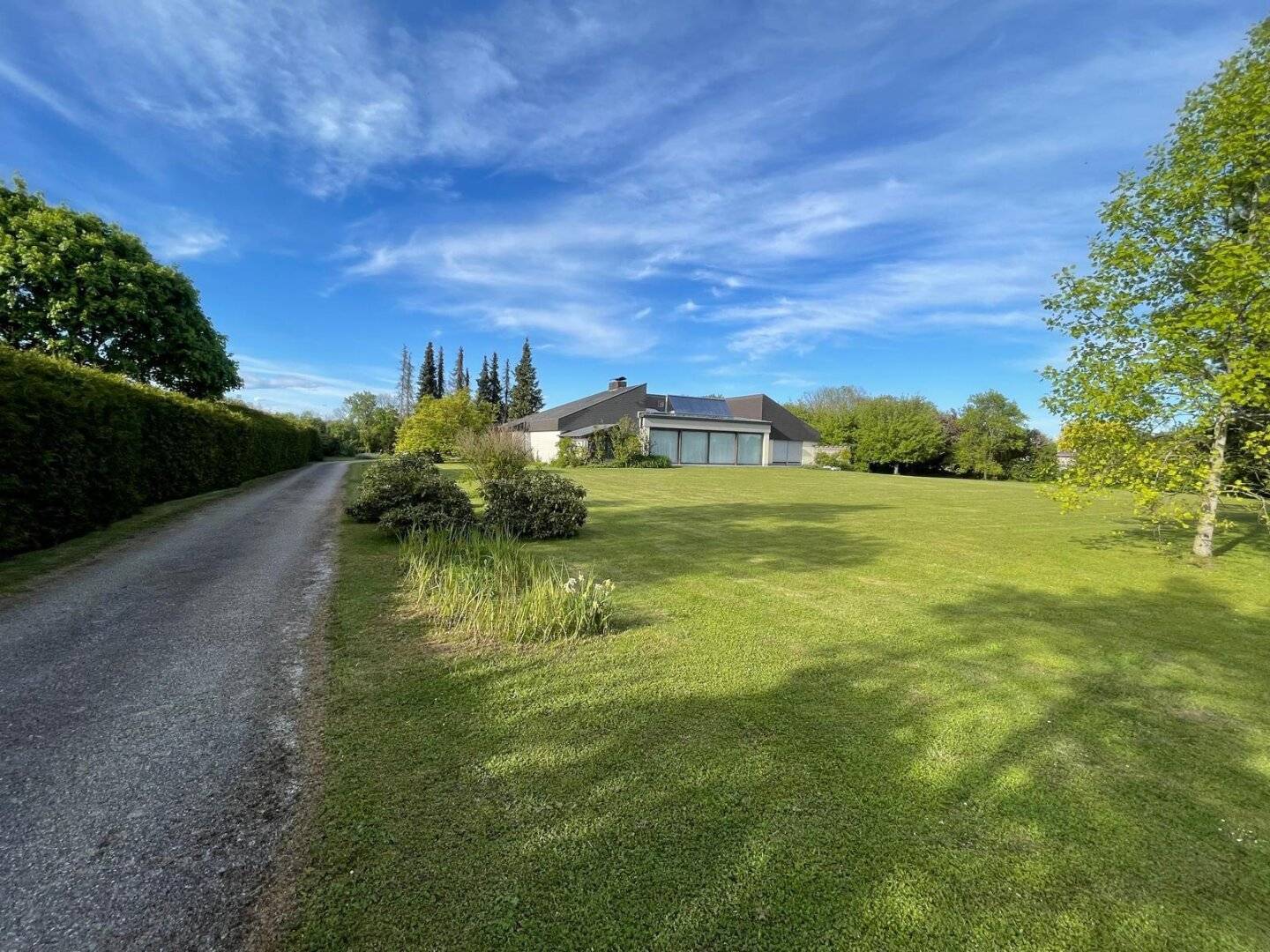 Dream property in the heart of Upper Austria, perfect for your own home with existing buildings and a large garden