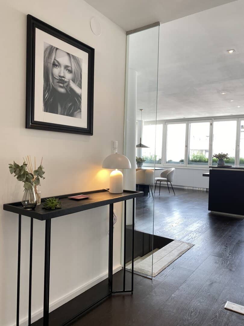 Living above the rooftops: Exclusive design maisonette in the 5th District