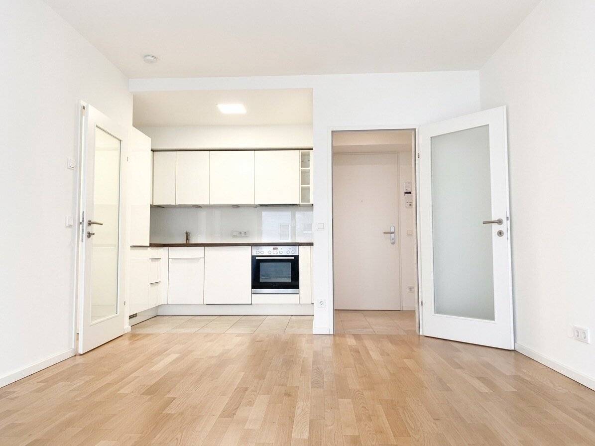 Apartment in quiet inner courtyard complex, balcony extension possible