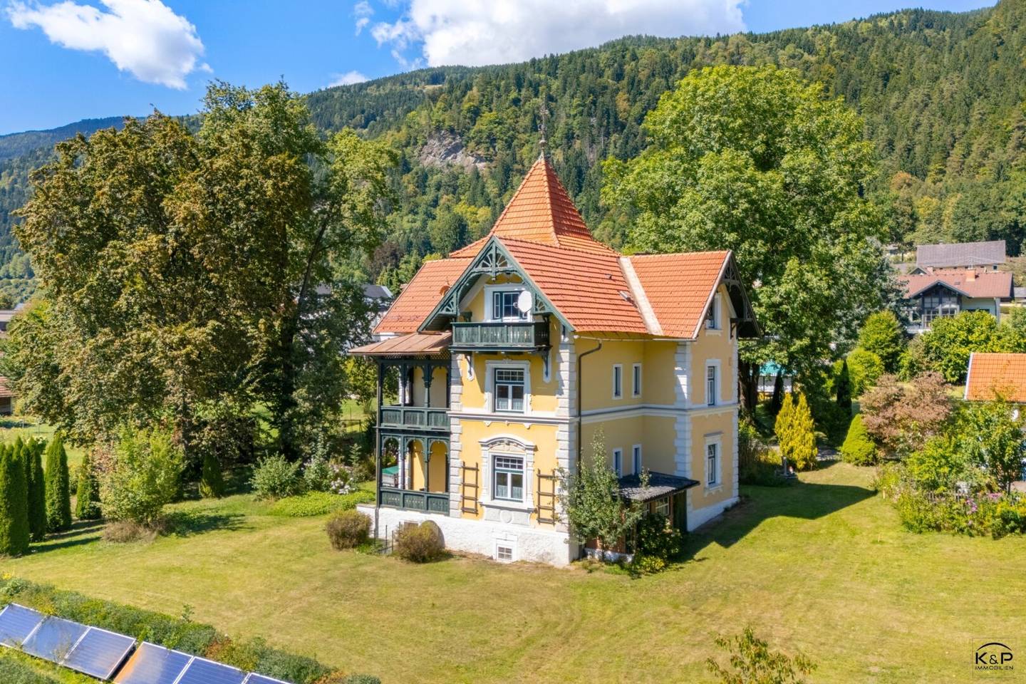 Romantik Schlössl in Seenähe – ein Märchenschloss voller Geschichte und Magie