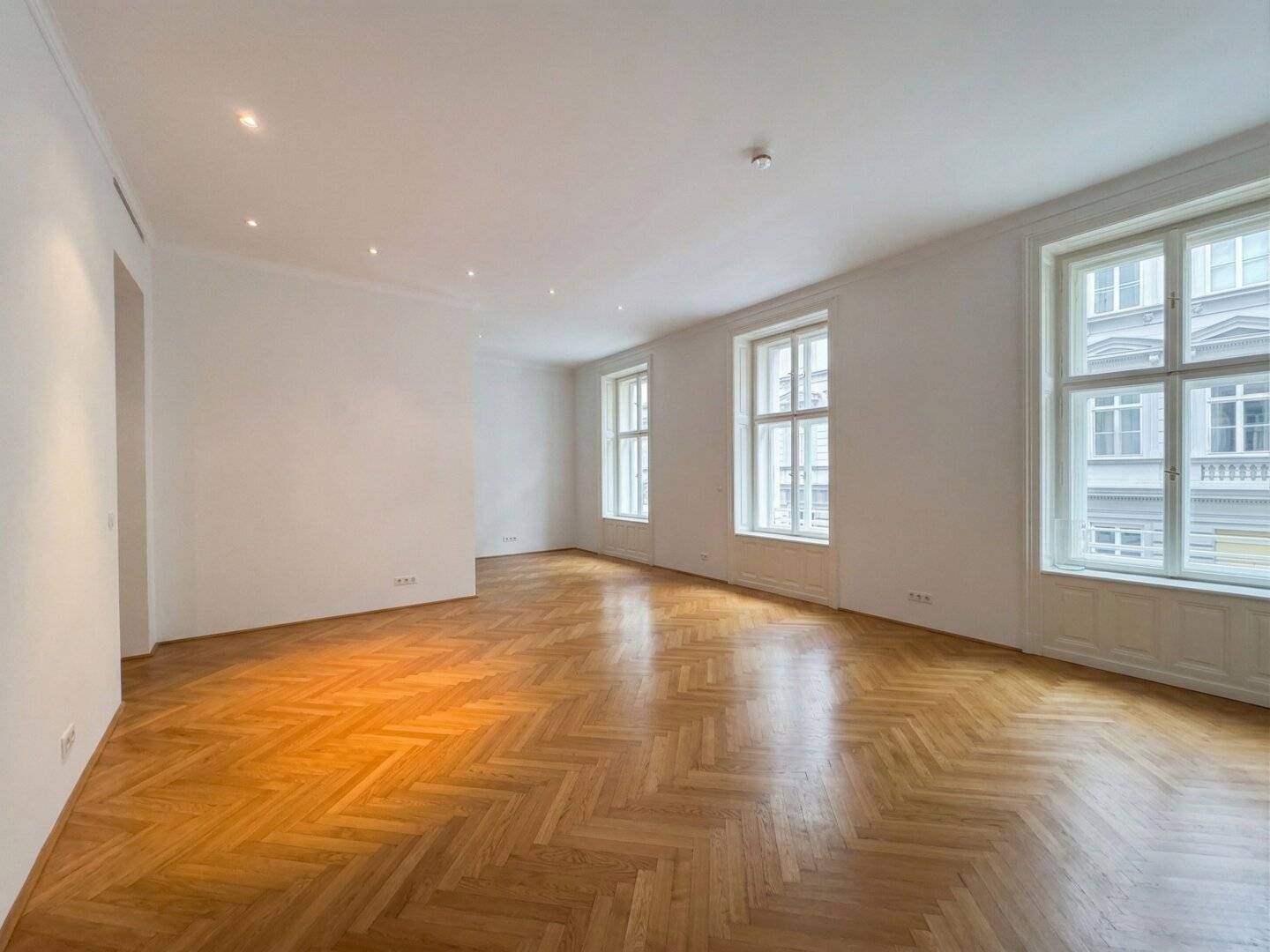 Exclusive Living at Schillerplatz: Spacious 2-Room Period Apartment in the Heart of Vienna