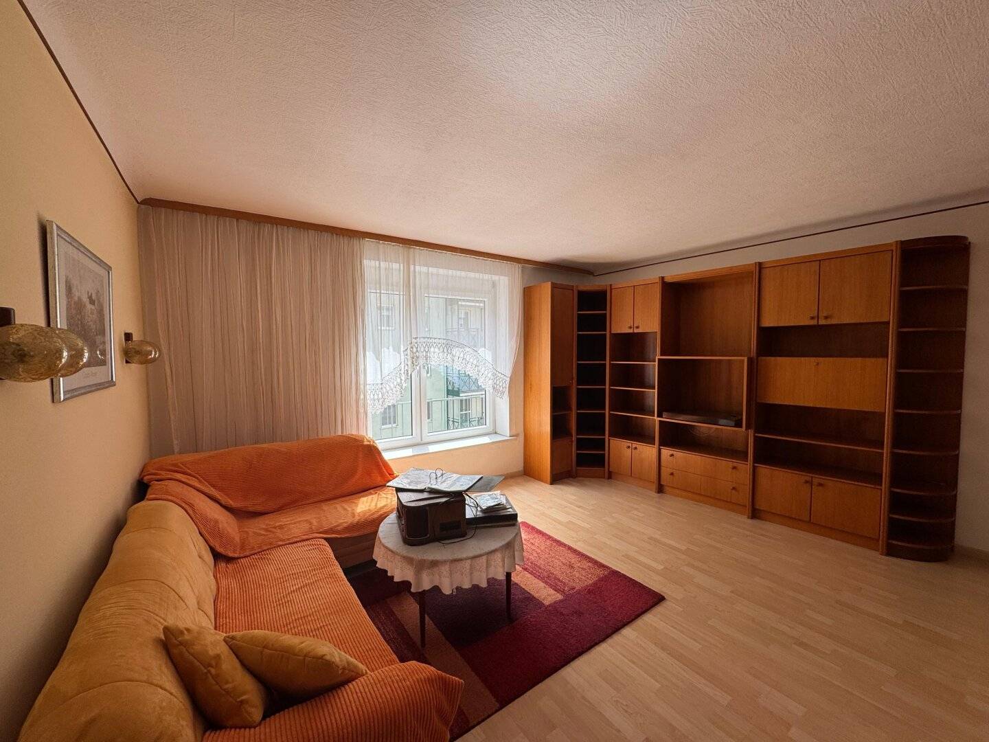 Helle 3-Zimmer-Wohnung in zentraler Lage von Schwechat