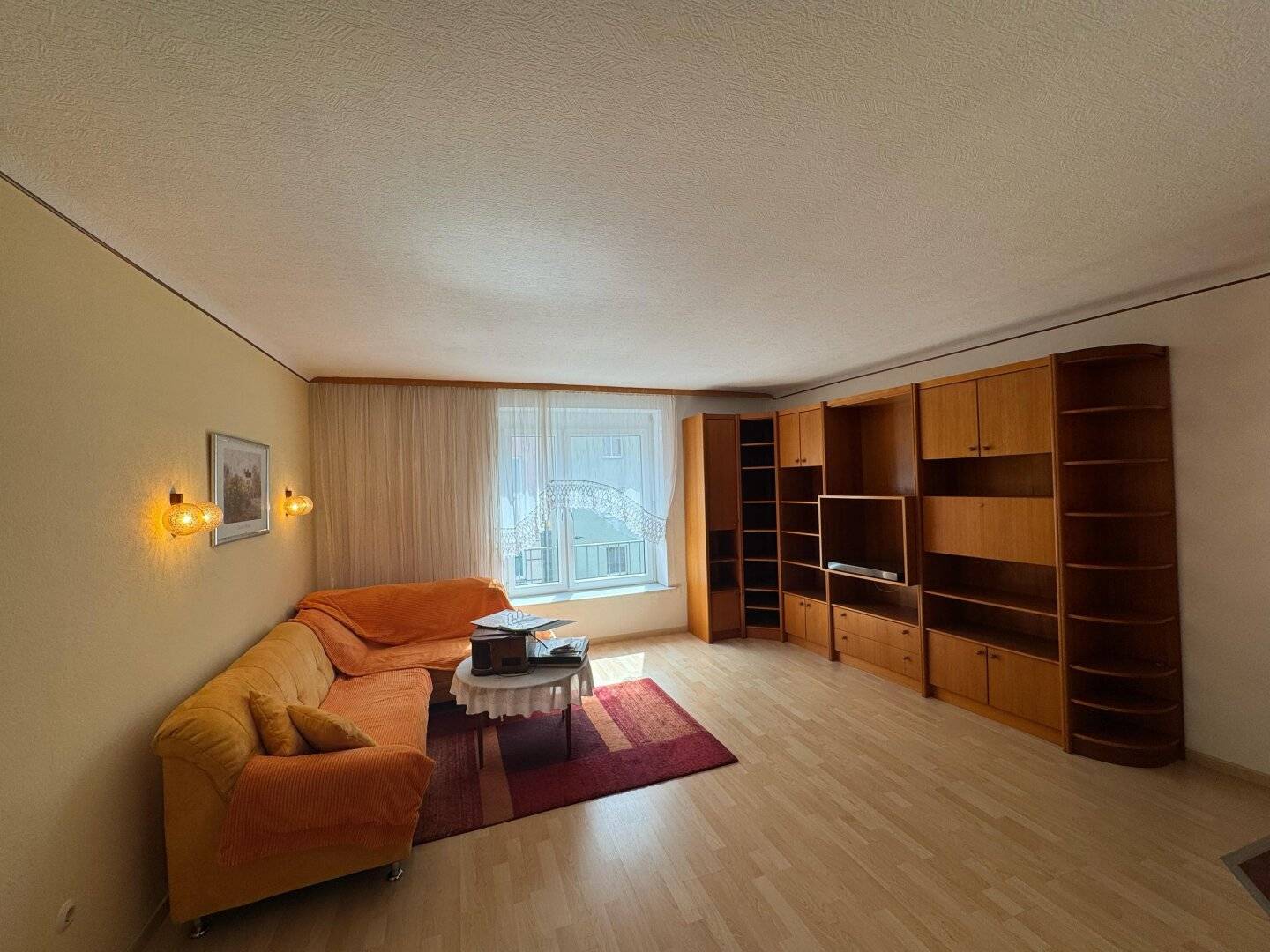 Helle 3-Zimmer-Wohnung in zentraler Lage von Schwechat