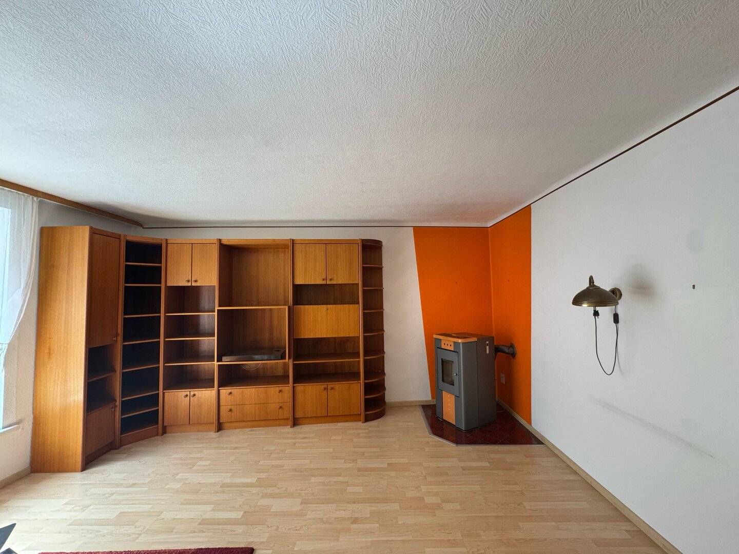 Helle 3-Zimmer-Wohnung in zentraler Lage von Schwechat