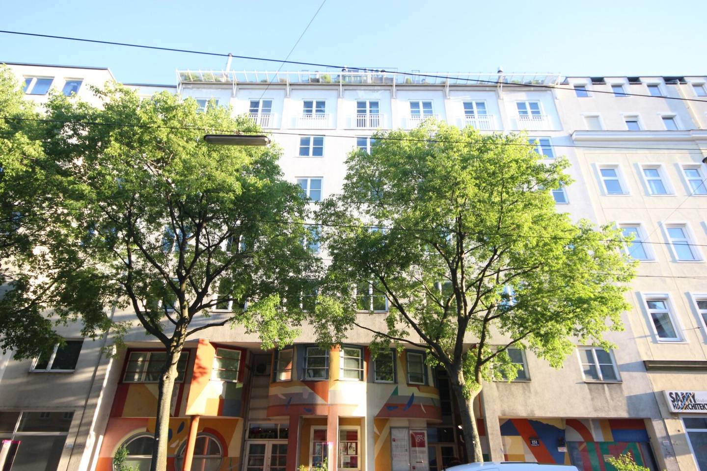 Office or practice near U3 with approx. 100 m² terrace and perfect location, superb infrastructure