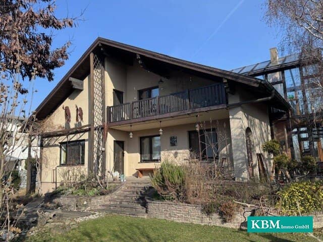 Ruhig gelegener Bungalow mit ausgebautem Dachgeschoss