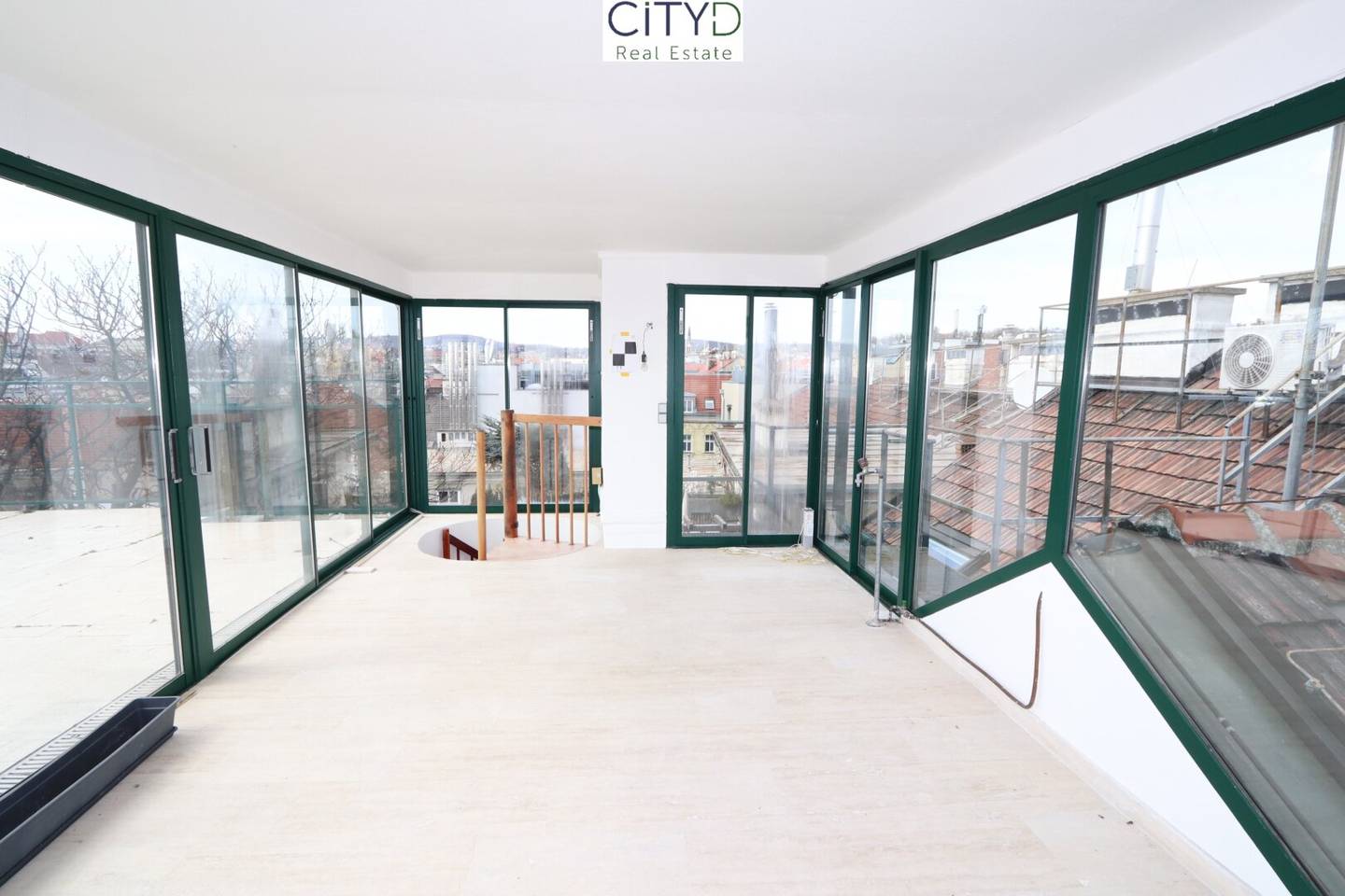 ++LIVING IN WÄHRING++ Exklusive 6-Zimmer-DG Wohnung mit Sauna, großer Dachterrasse und zwei Balkonen