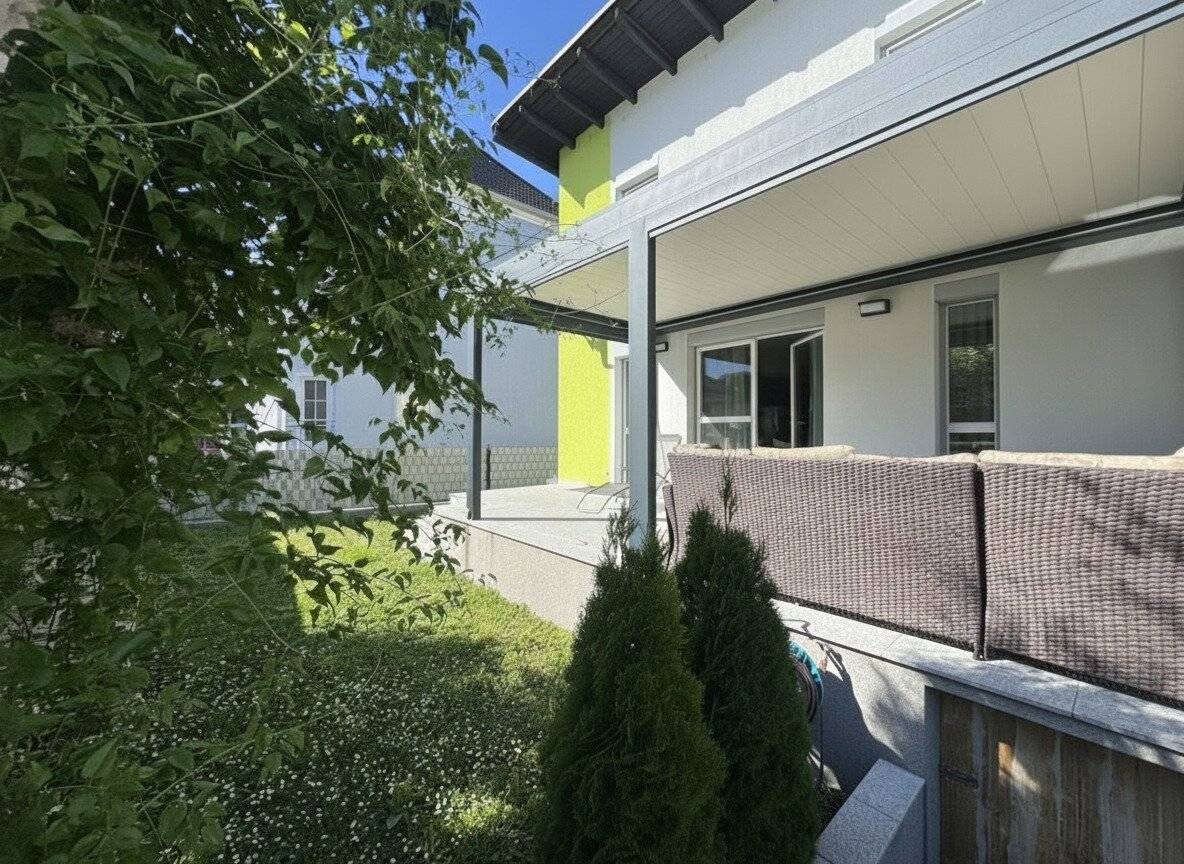 Your home in the green, modern end terrace house with up to date heating and ventilation technology