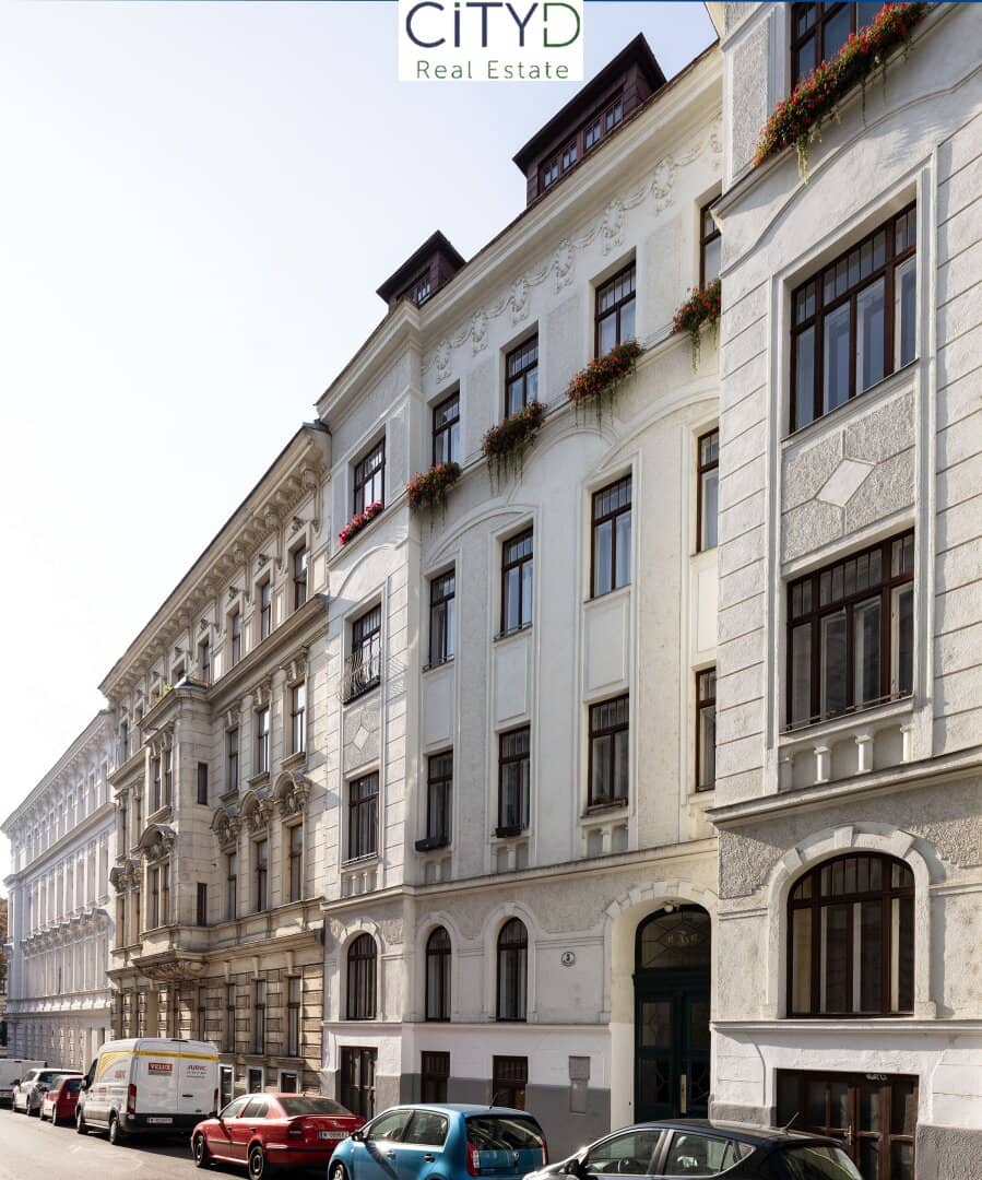 3,5-Zimmer-Altbauwohnung und Loggia