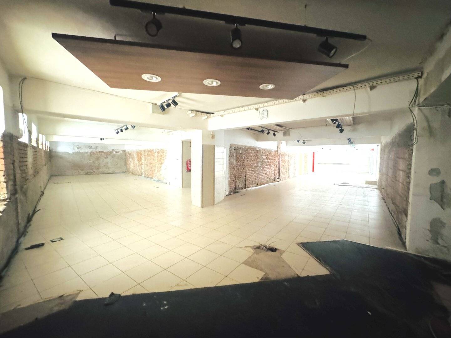 Commercial Space - Practice Spaces - Coworking Space - Exhibition Space