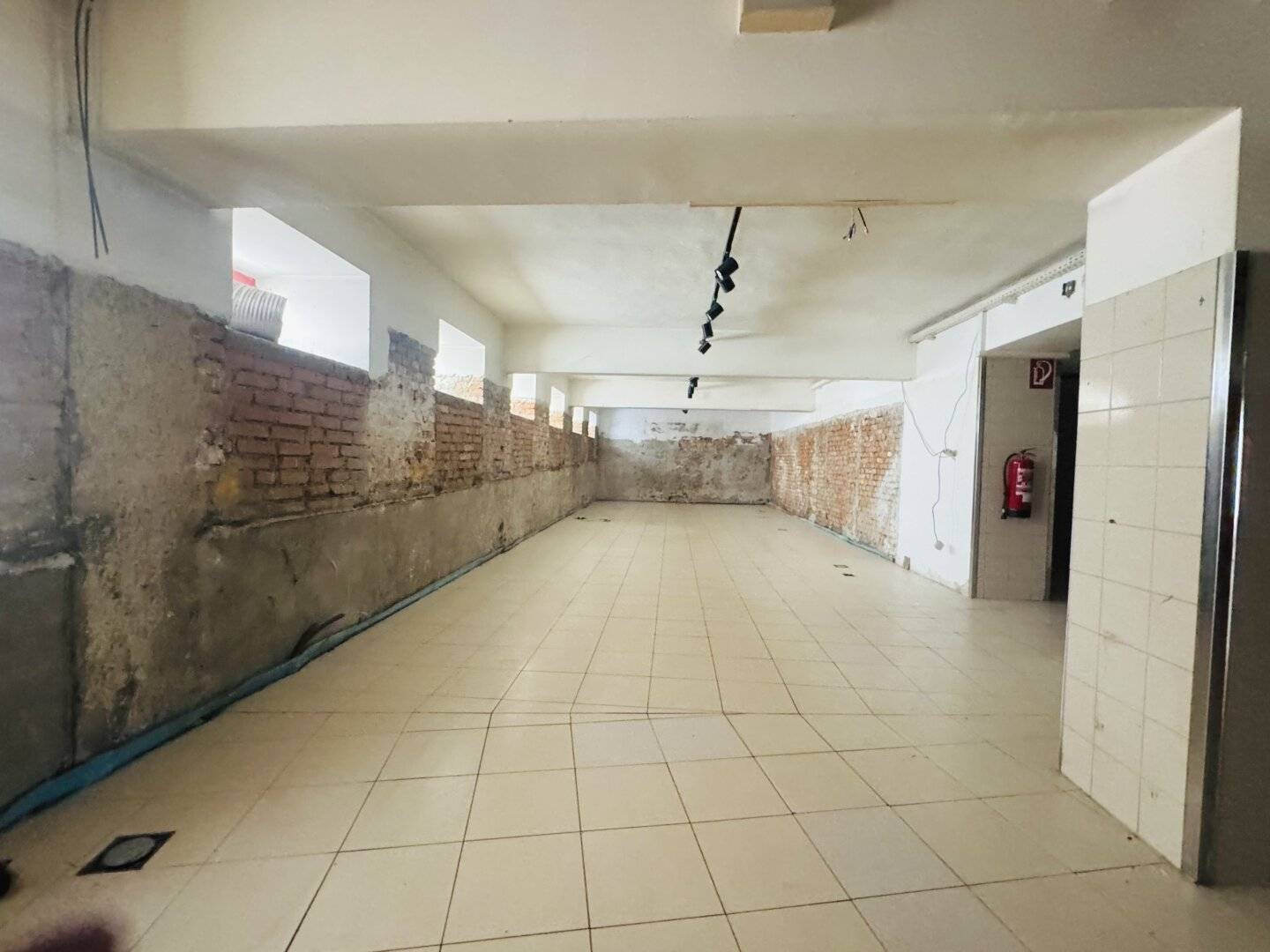 Commercial Space - Practice Spaces - Coworking Space - Exhibition Space